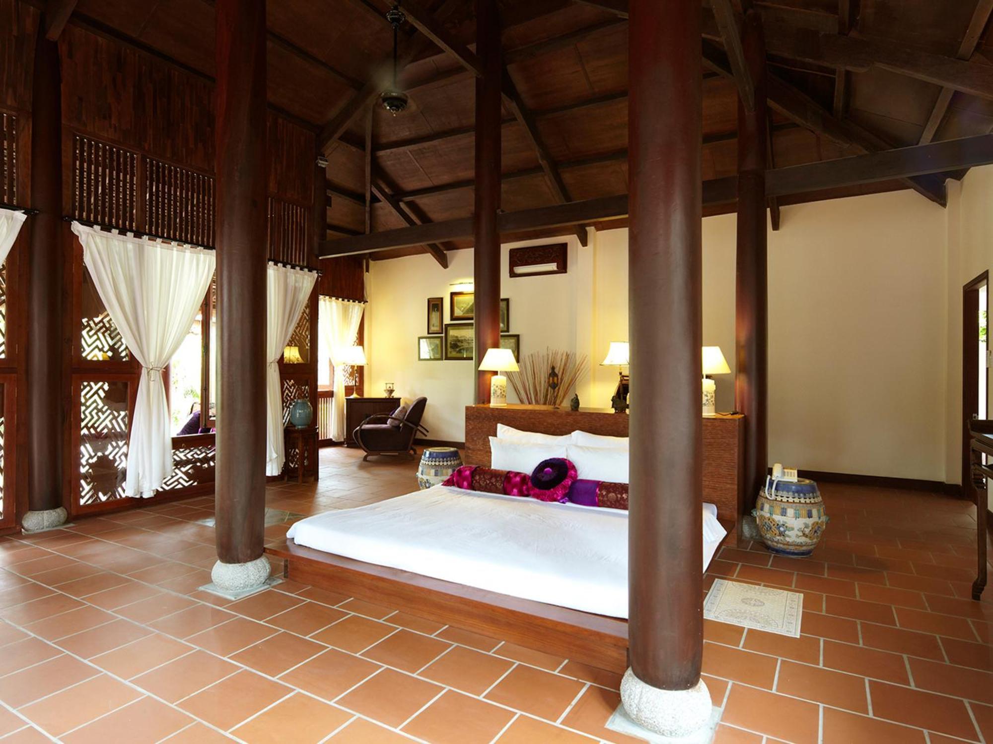 Boutique & 4*