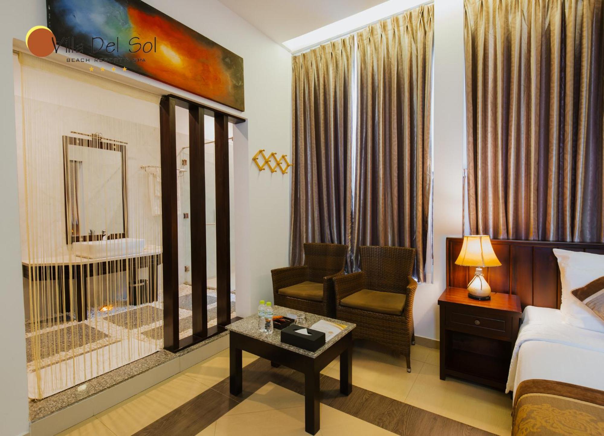 Resort Del Sol & 4*