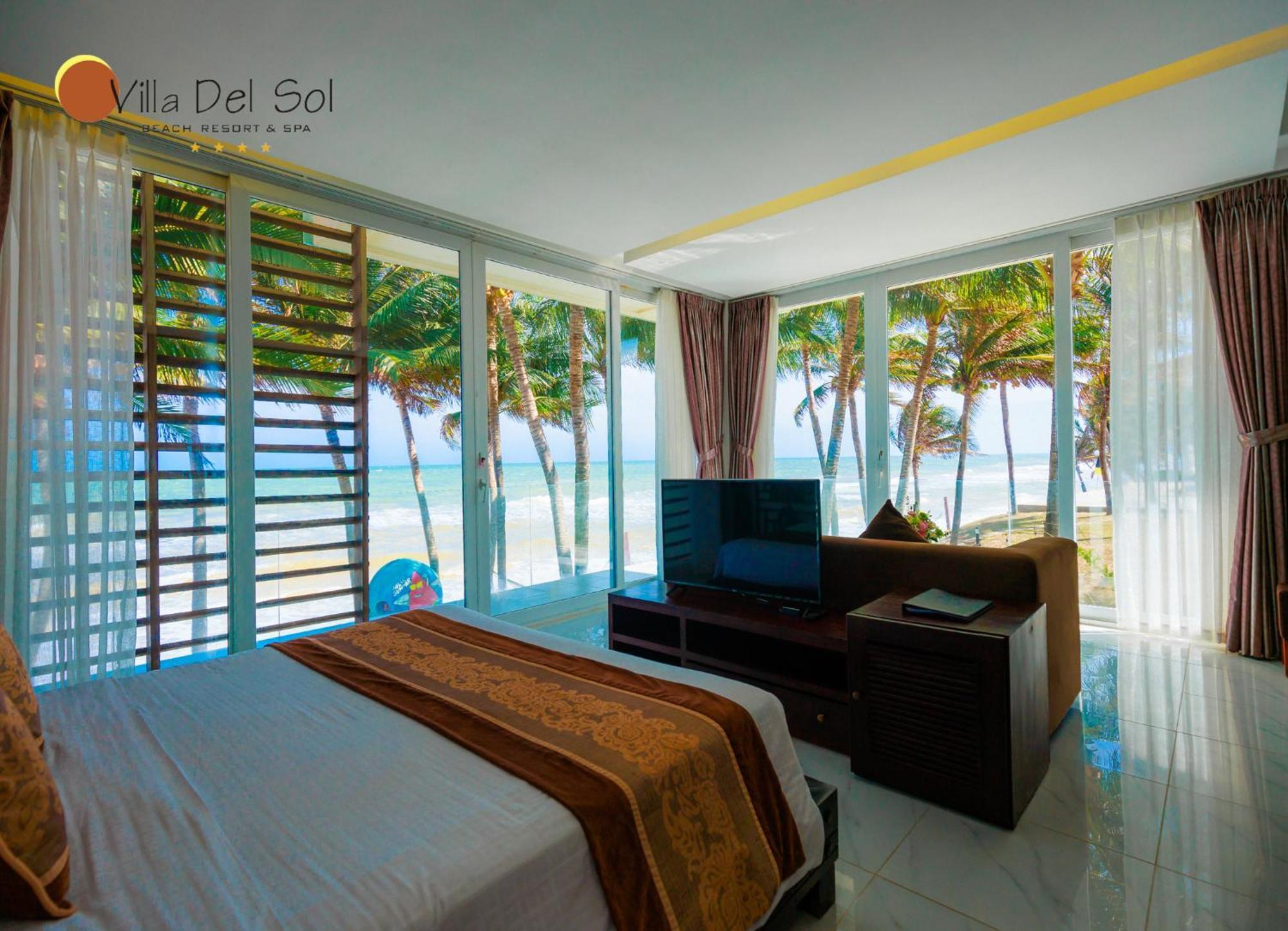 Del Sol & Resort
