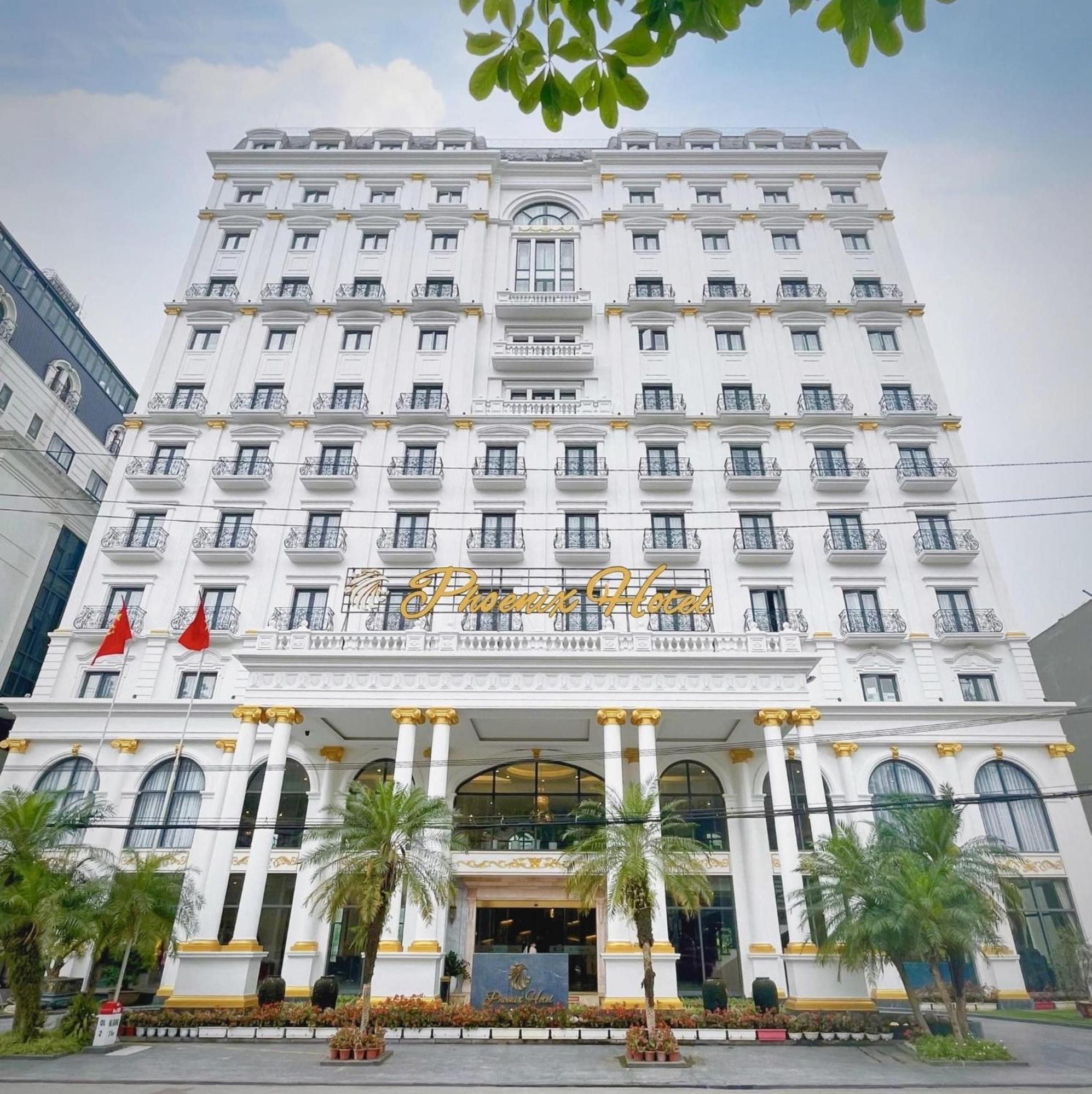 Phoenix Hotel 4*
