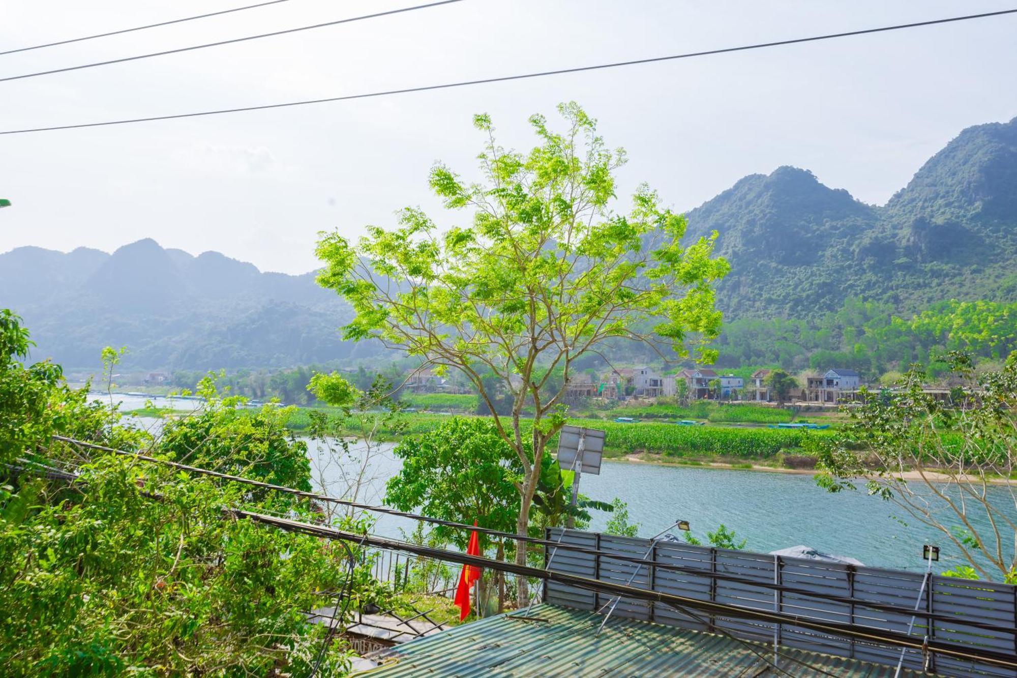 Bed & Breakfast Son River Phong Nha
