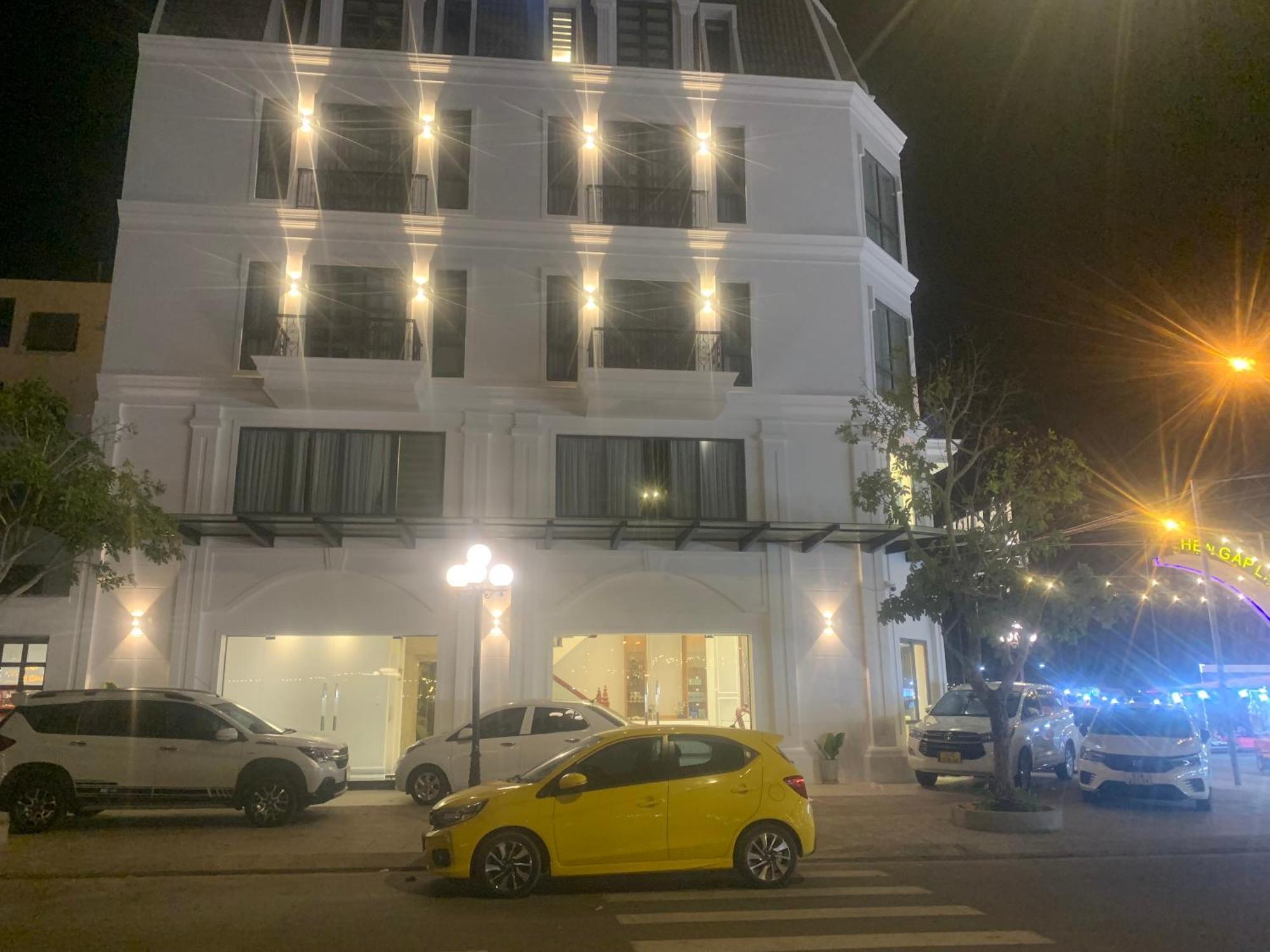 Ha Hung Panorama Hà Tiên
