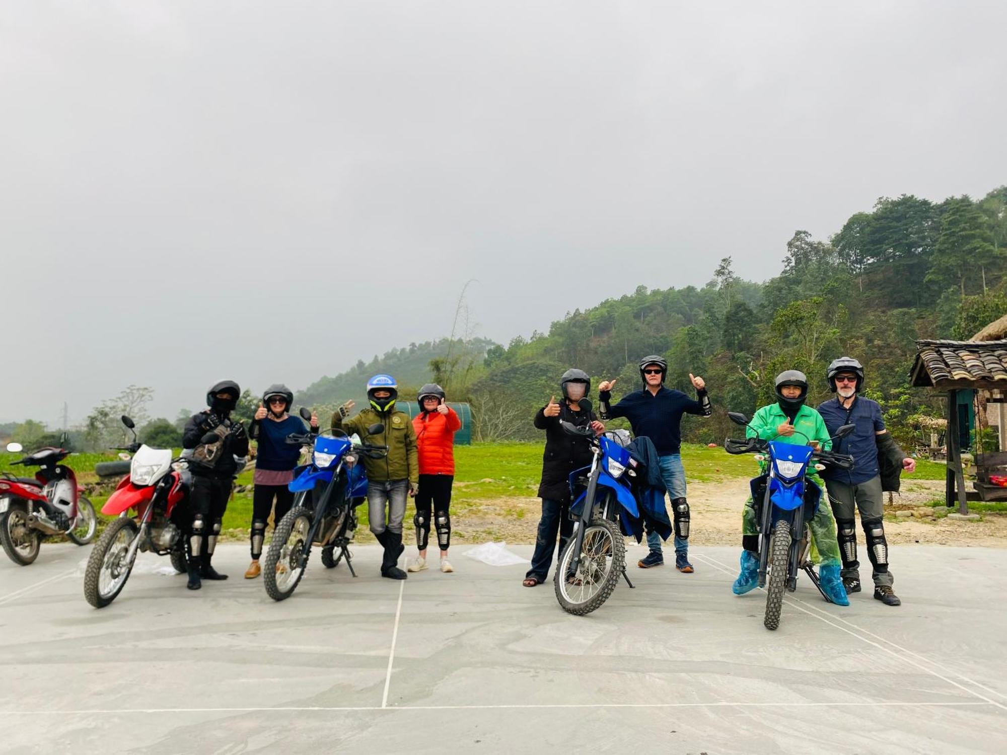 Ban Bang Tours & Motorbike Ha Giang