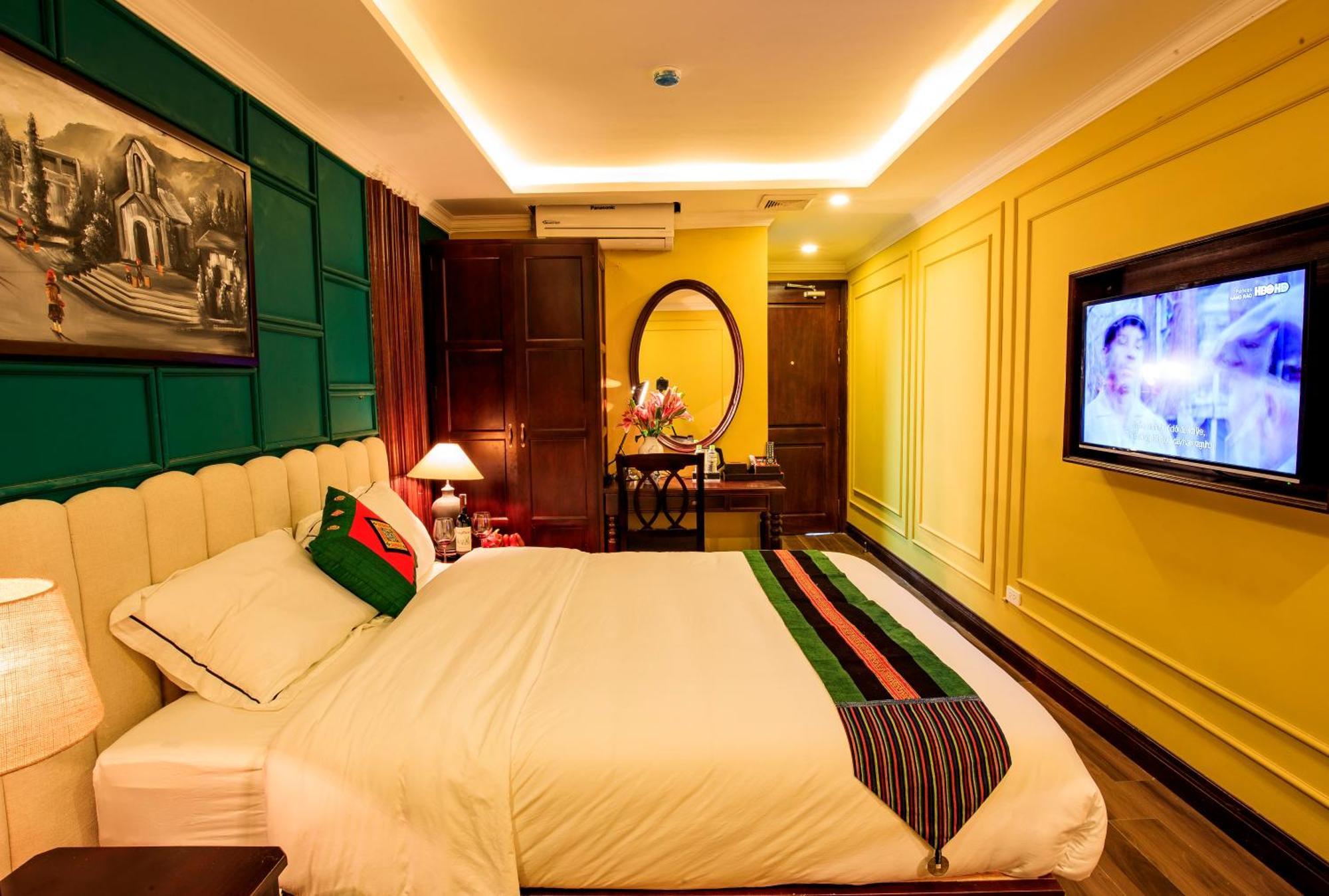 Khách sạn Clover