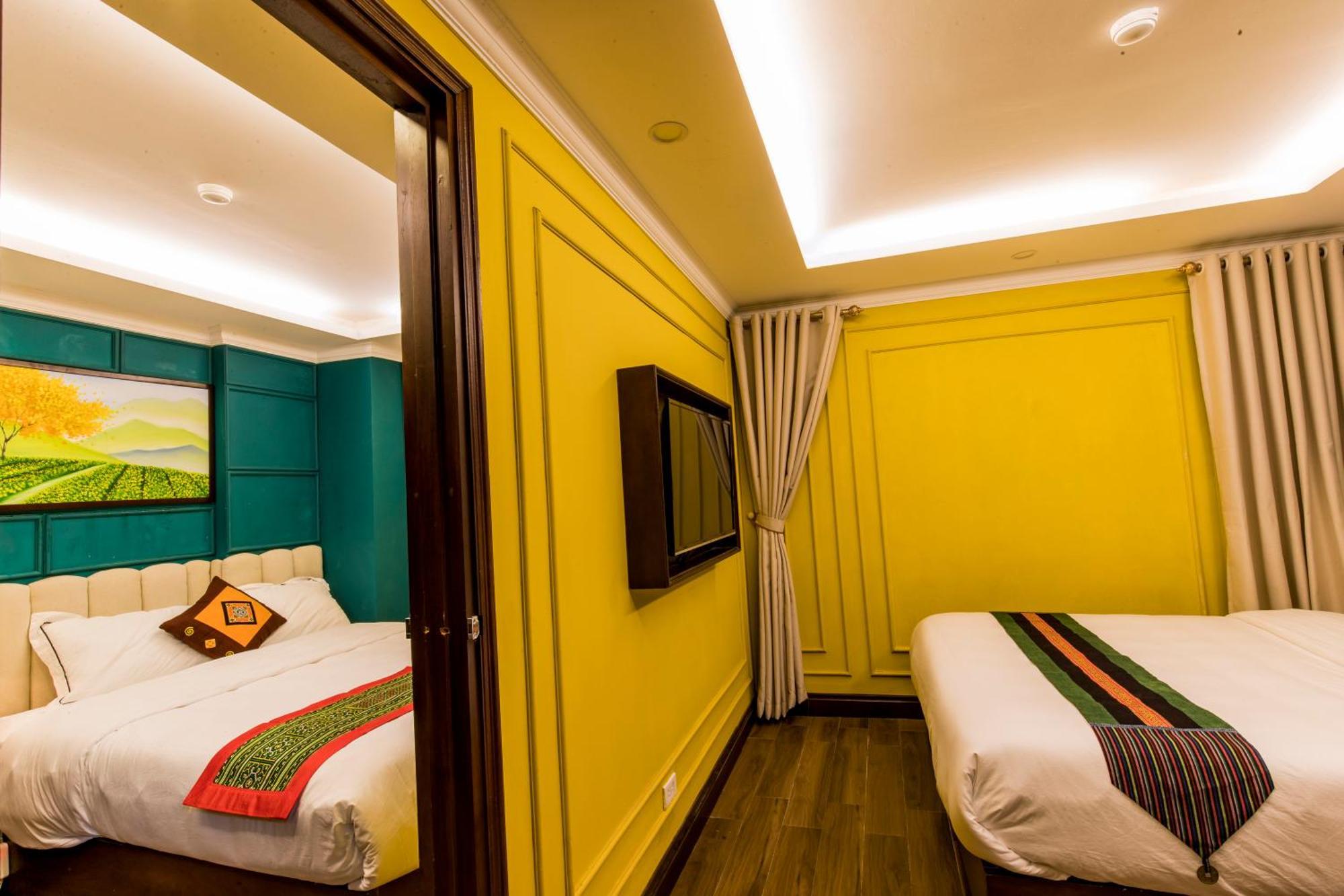 Clover Khách sạn 3*