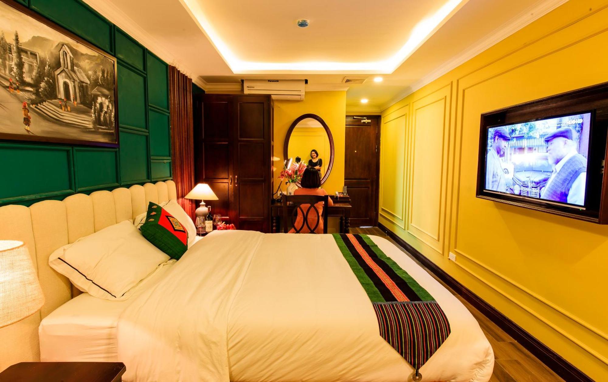 Khách sạn Clover