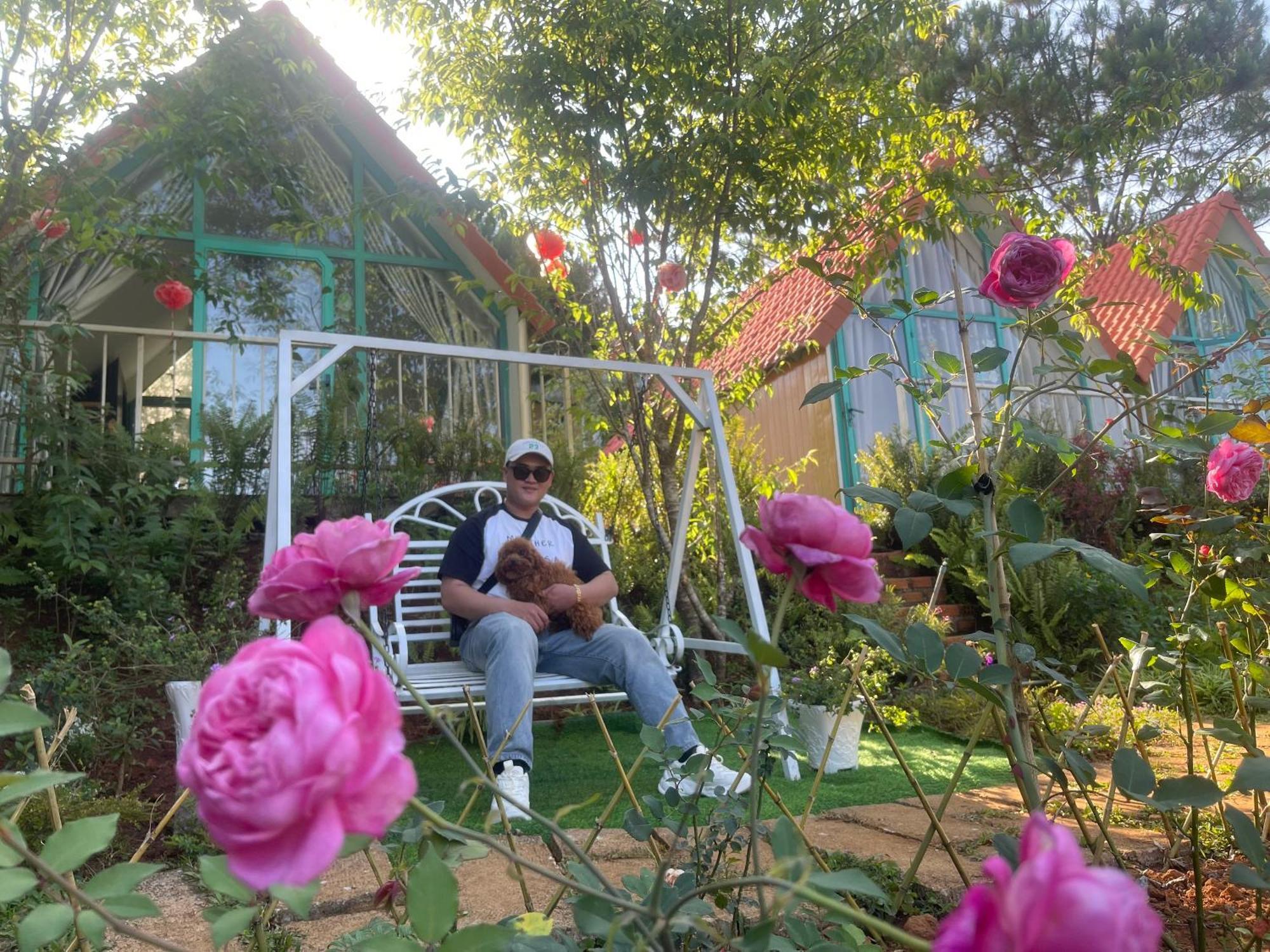 Ở trọ Paradiso Măng đen