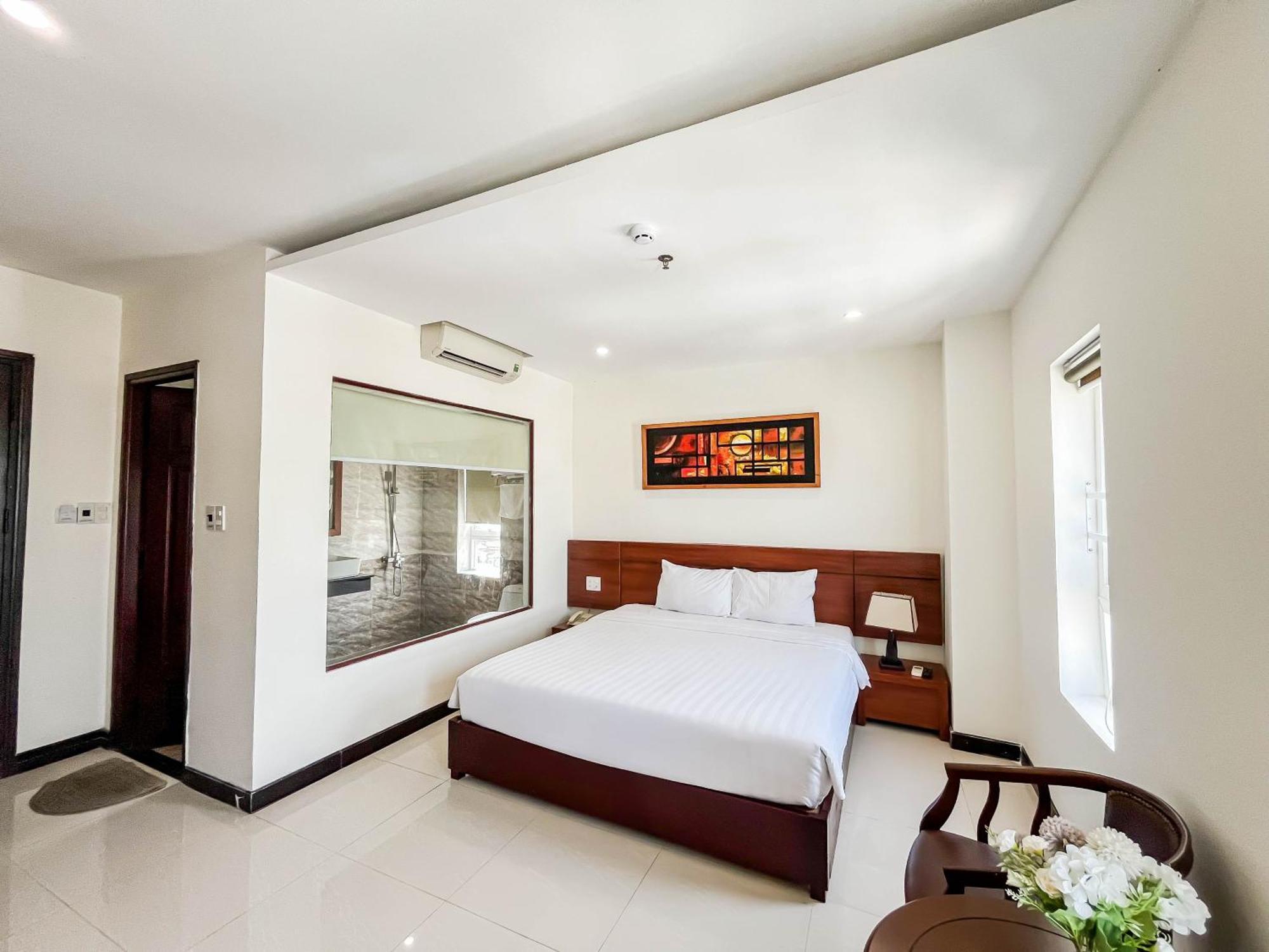 Quoc Cuong Center By Haviland