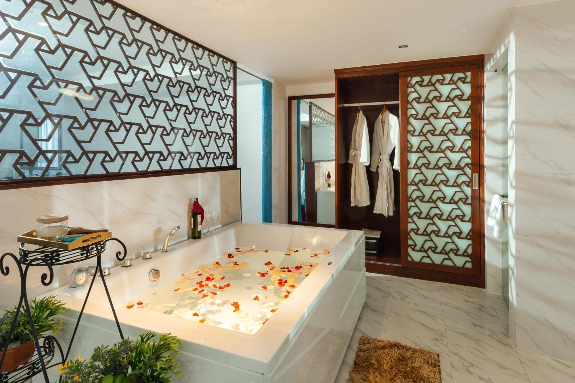 Tnd Khách sạn 4*
