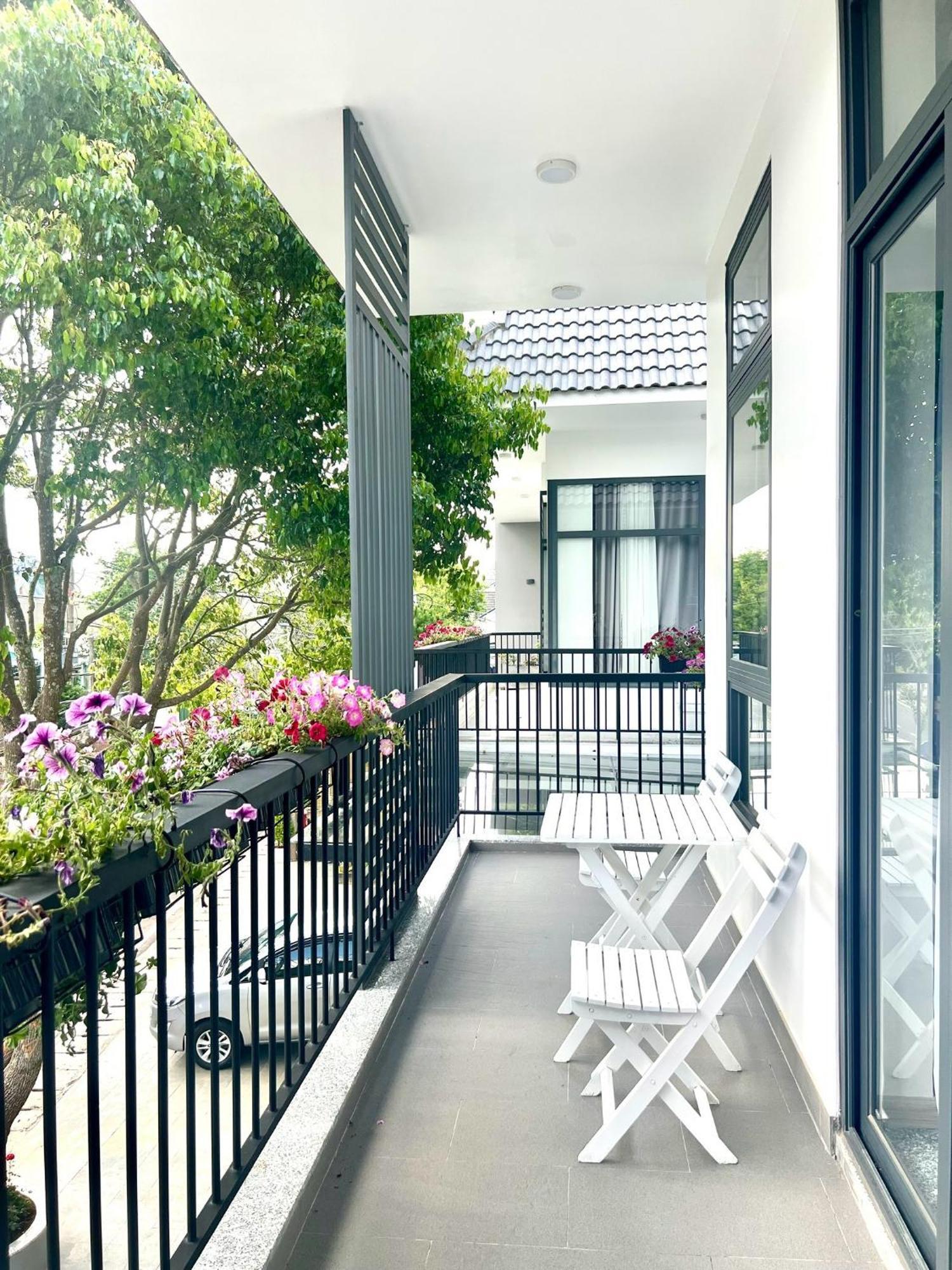 Canary Da Lat