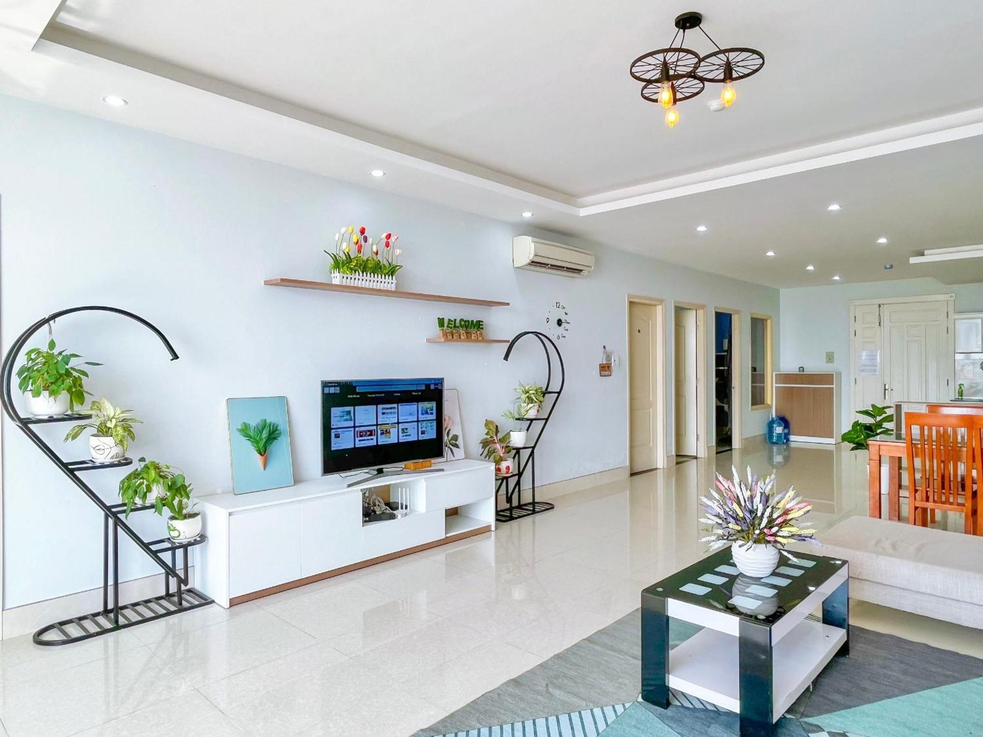 Ho Oasky,3 Phong View Dep Nhin Ra Bien,nui Va Ho Bau Sen Apartment *