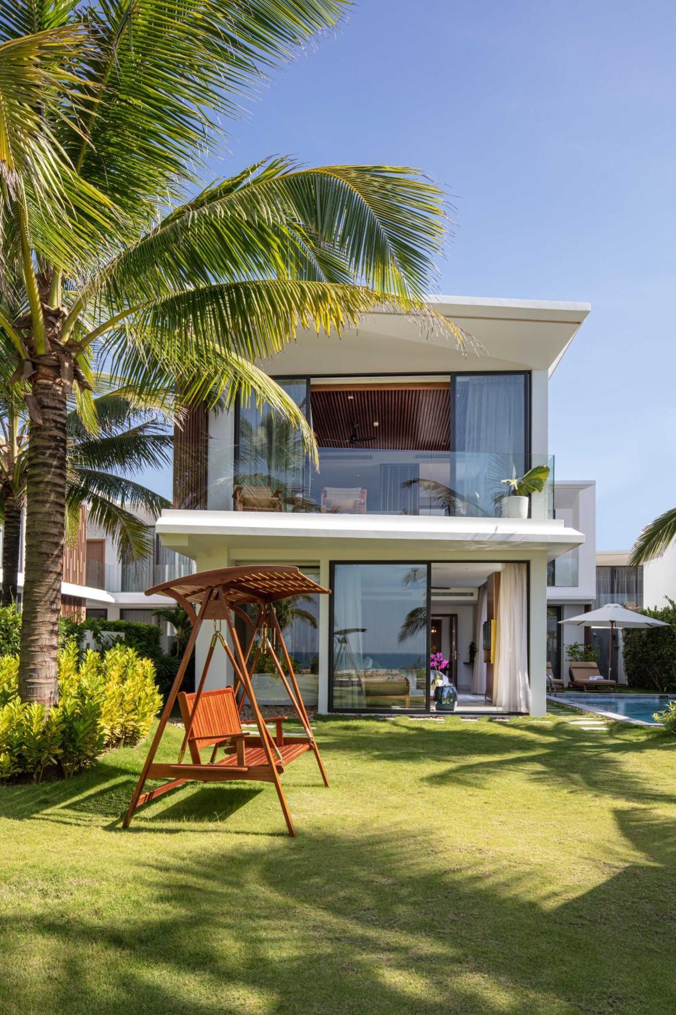 Wyndham Royal Beachfront & 5* Hoi An