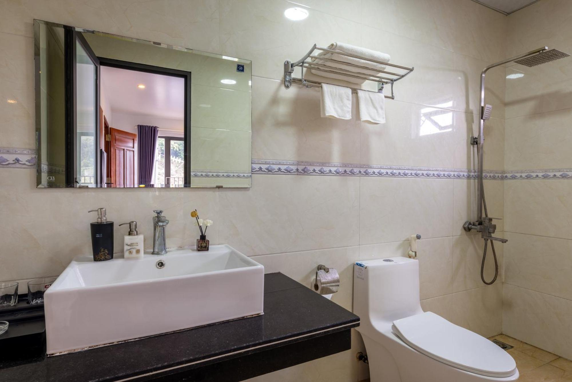 Cat Ba Xanh Spring Garden Hotel Dong Khe Sau