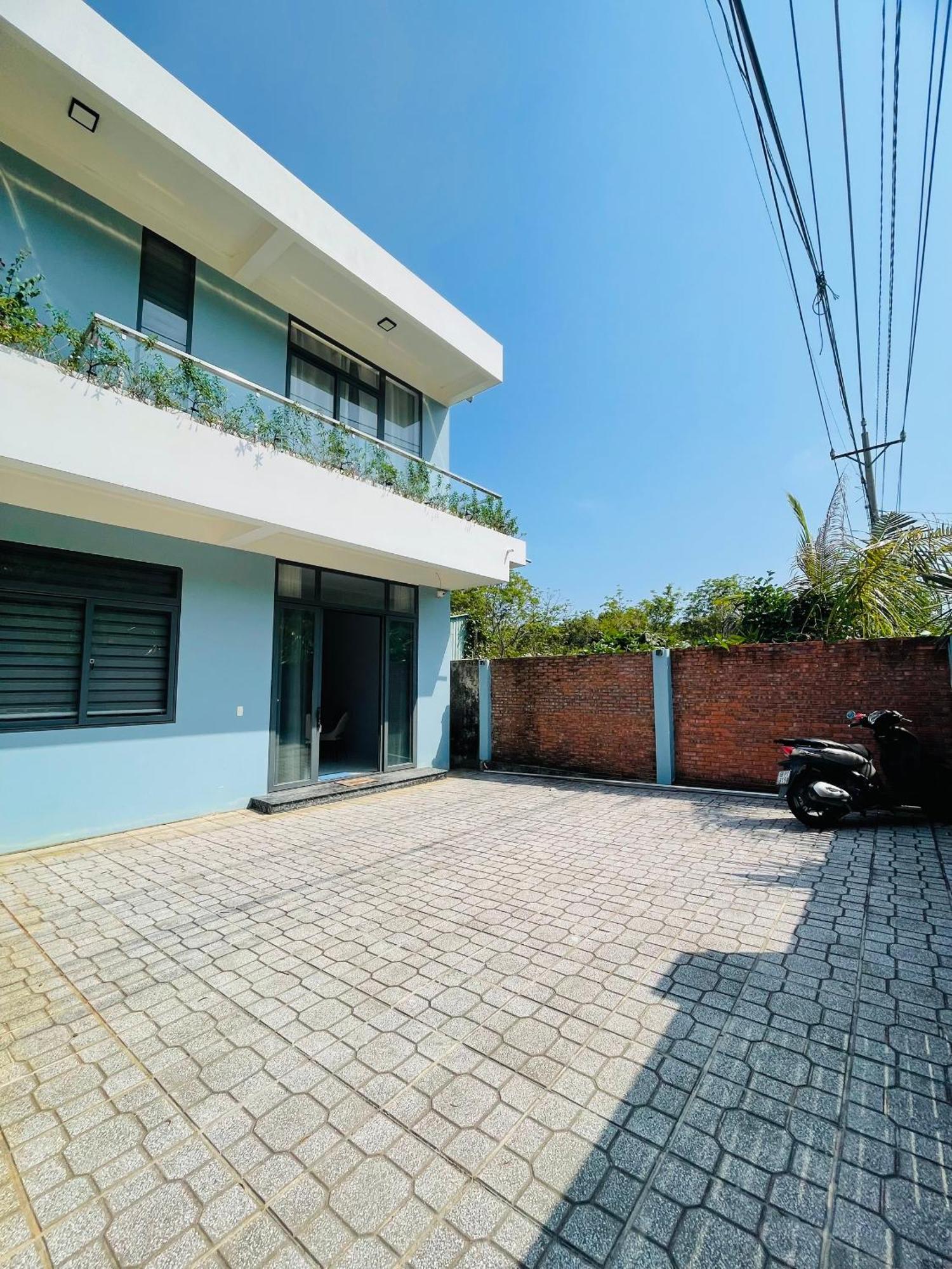 Khalid's House At The East Coast *