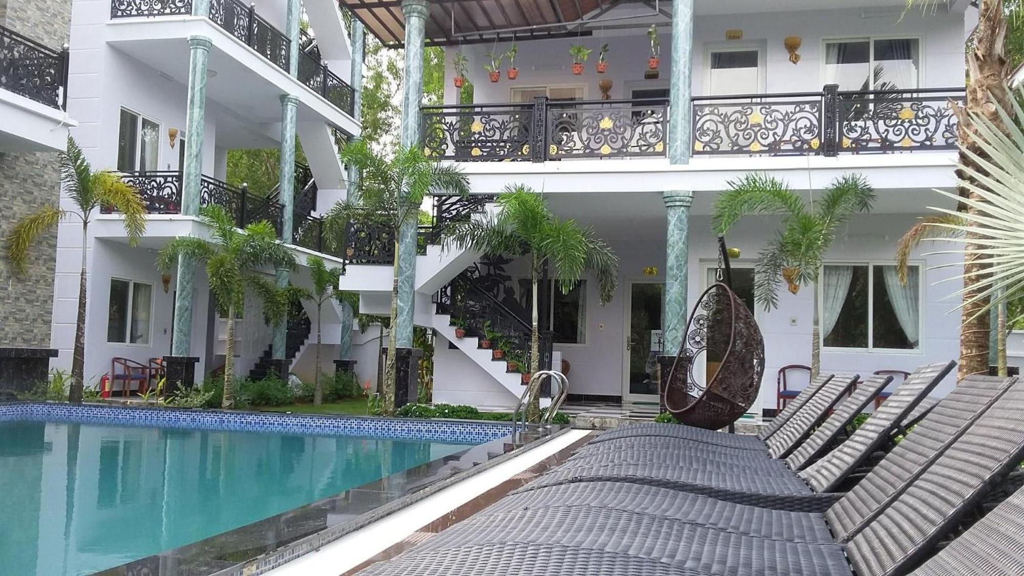 Hotel Sweethome & 3*