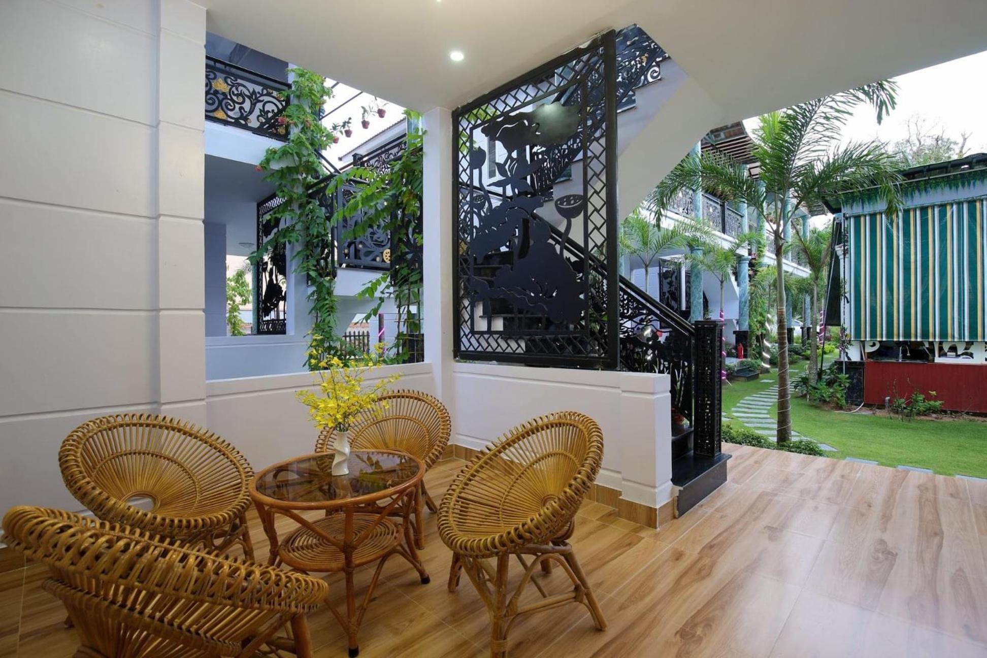 Hotel Sweethome & 3*