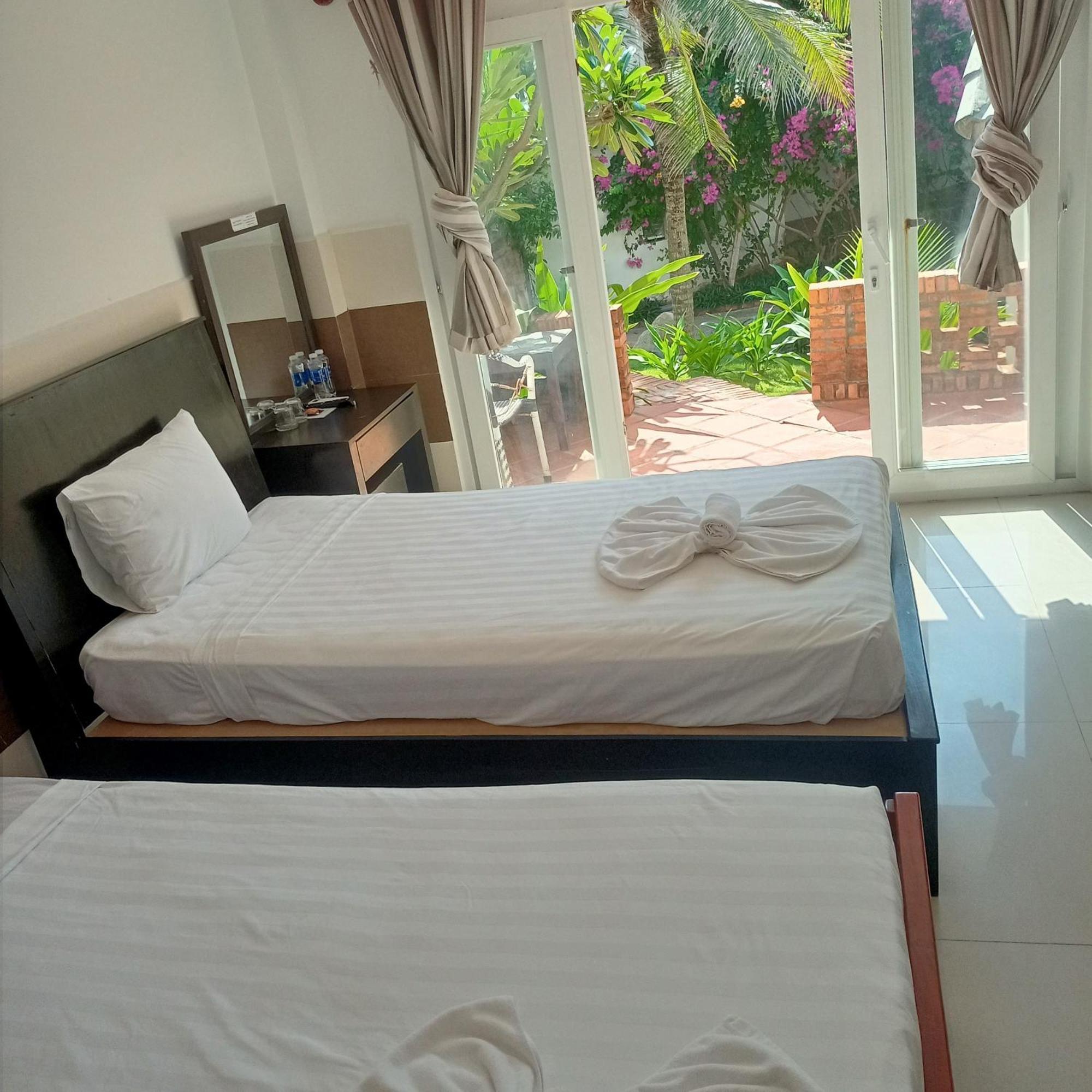 Paradise 3*