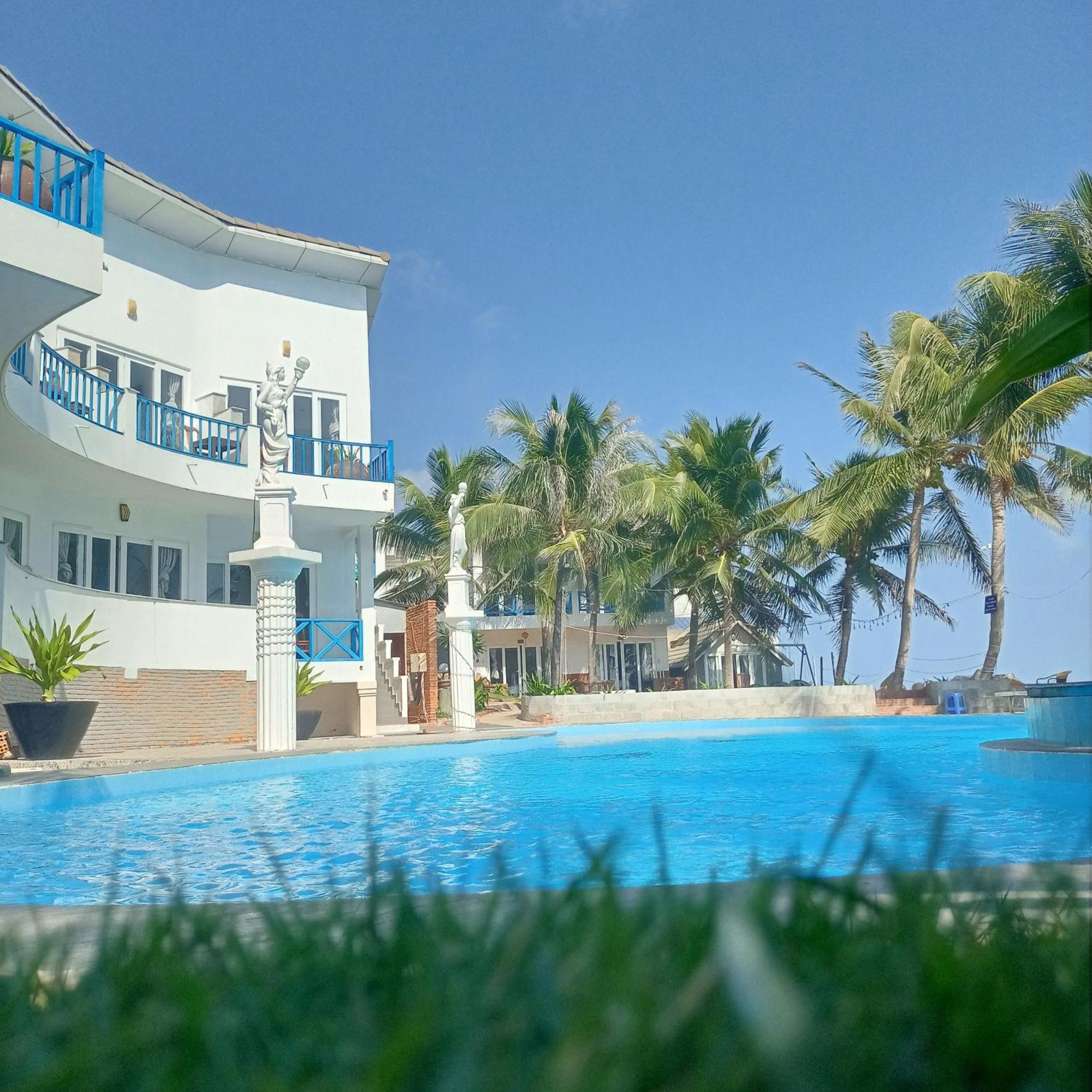 Resort Paradise 3*