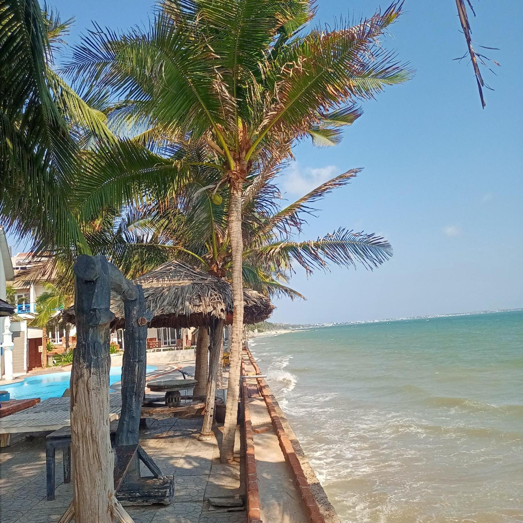 Paradise Resort