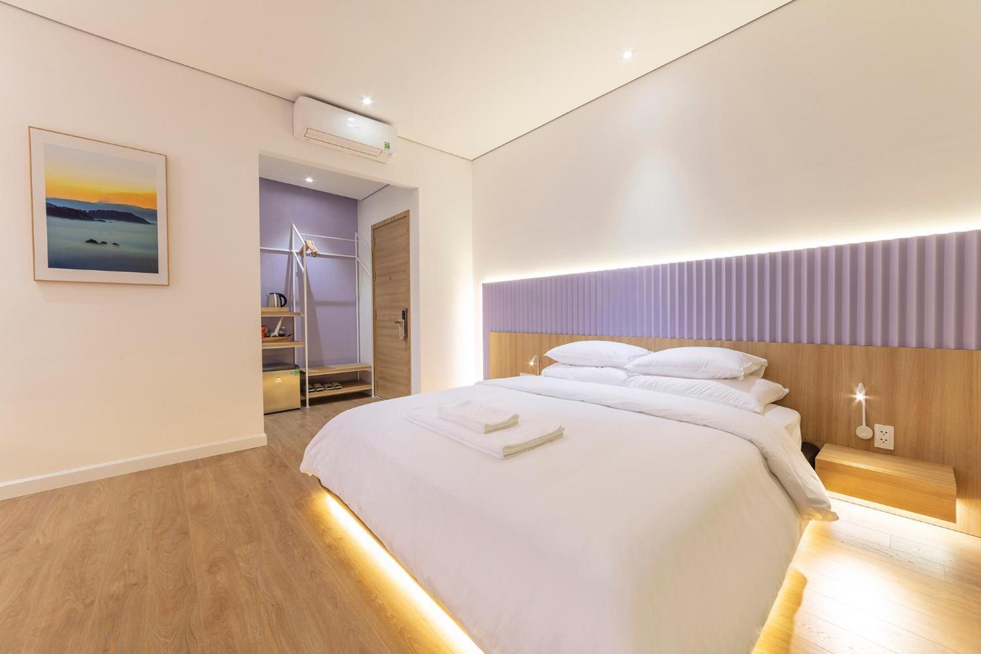 Adela Hotel