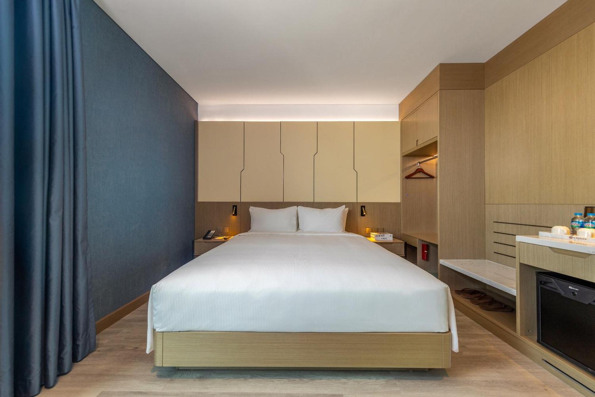Hotel Awaken