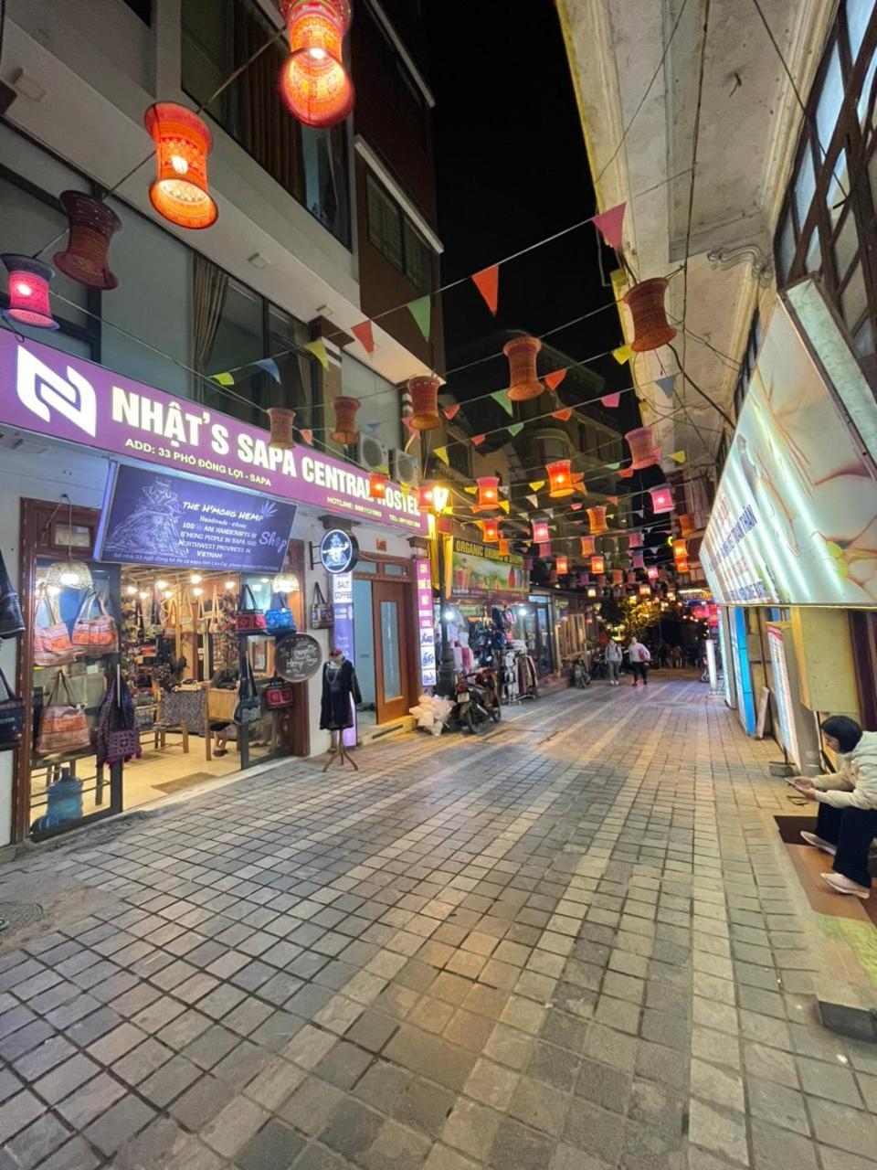 Capsule hotel Nhat's *