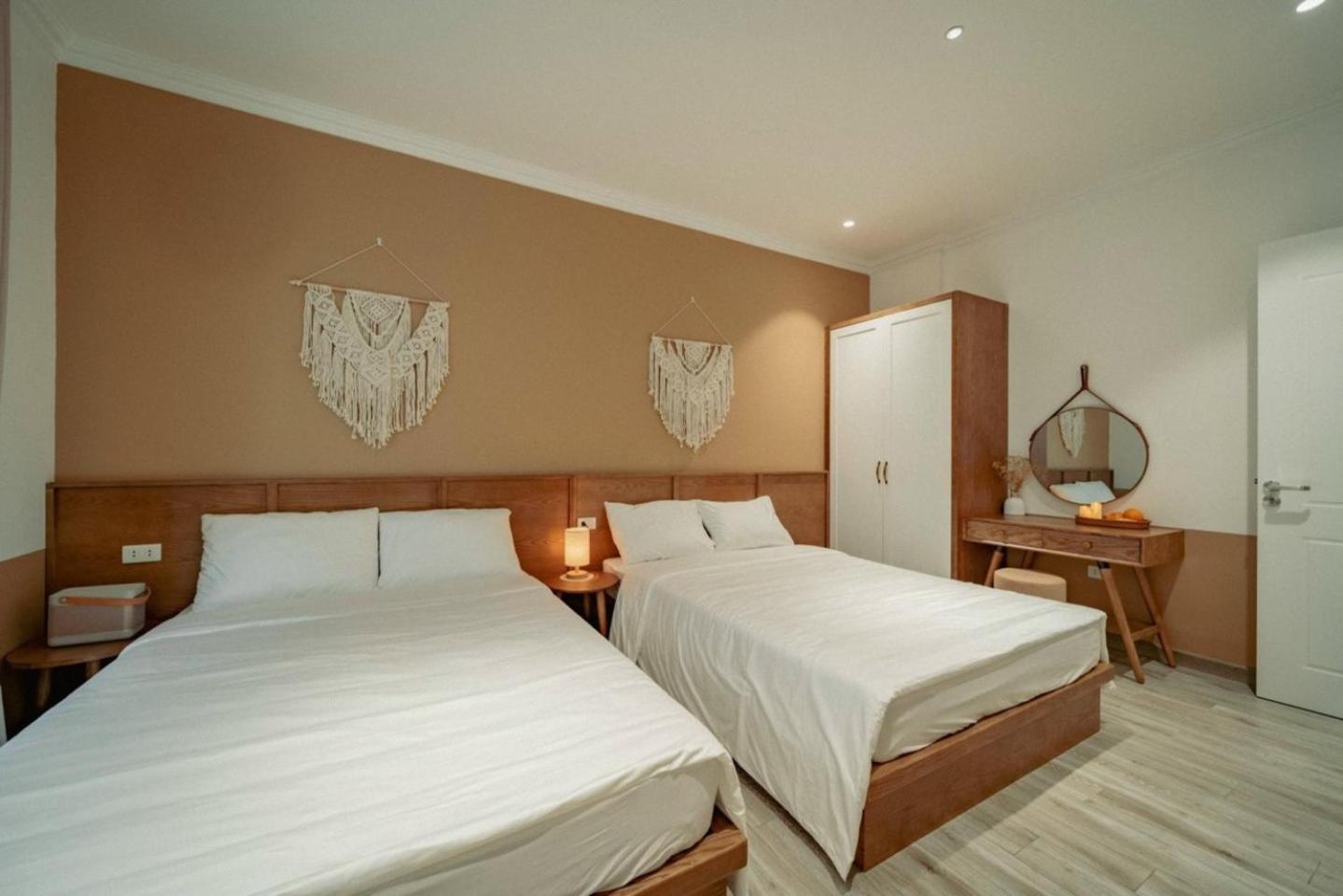 Sun Ferria 5ngu - Sat Bien- Co Be Boi Ha Long