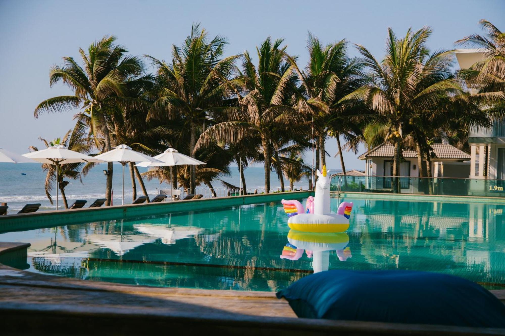 Del Sol & Resort 4*