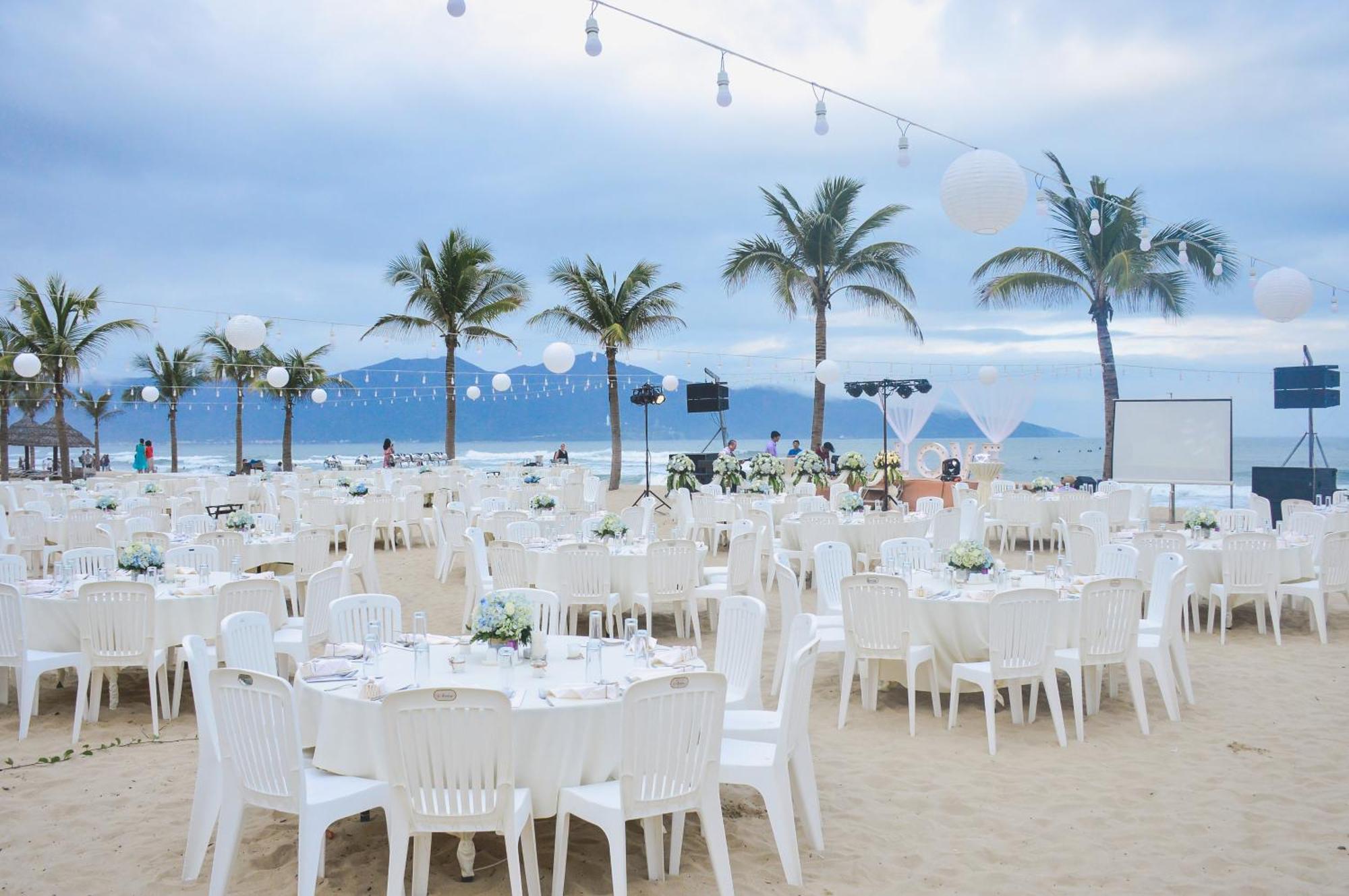 Holiday Beach Hotel Danang Hotel 5*