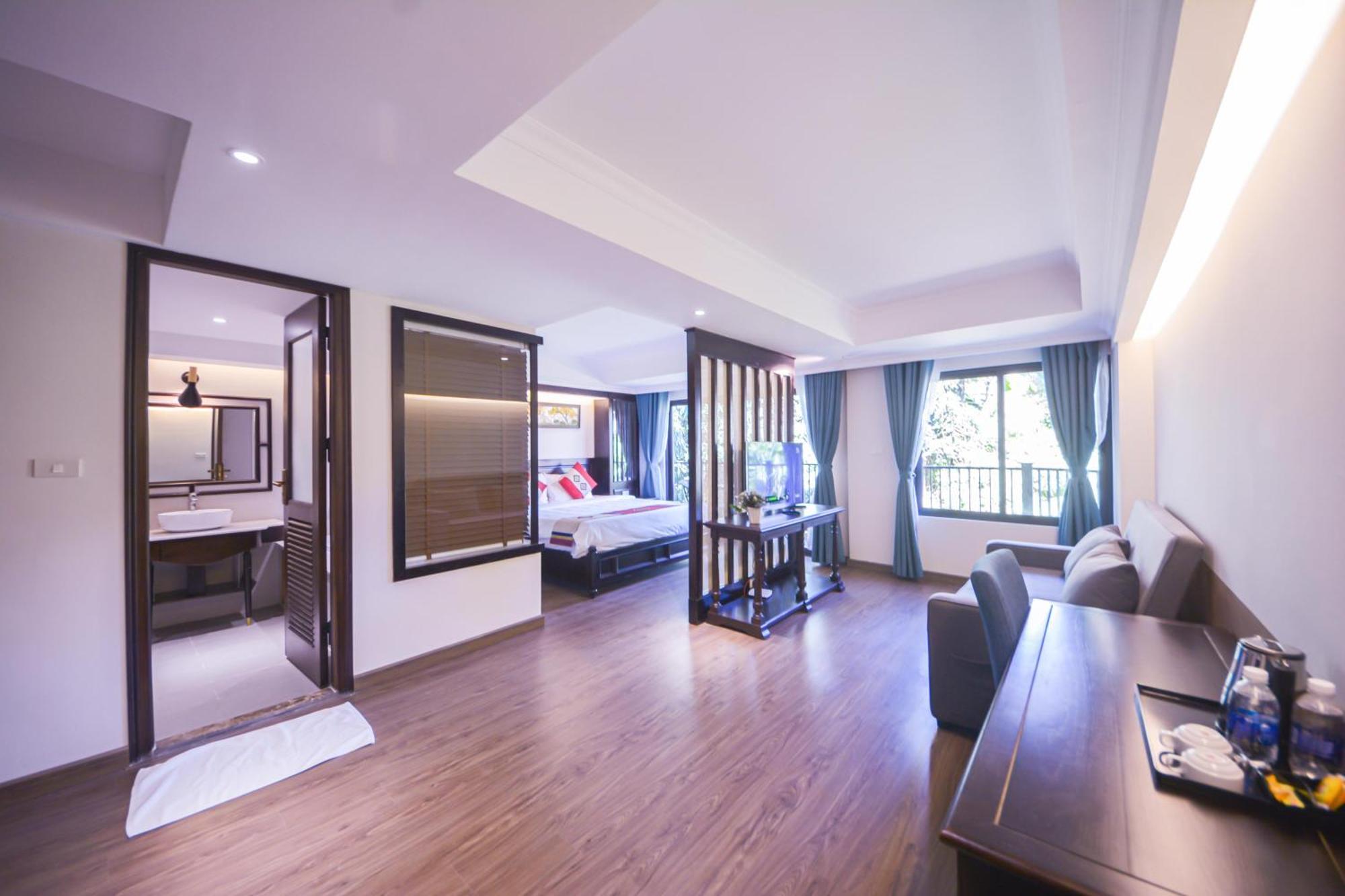 Panorama Hotel 3*