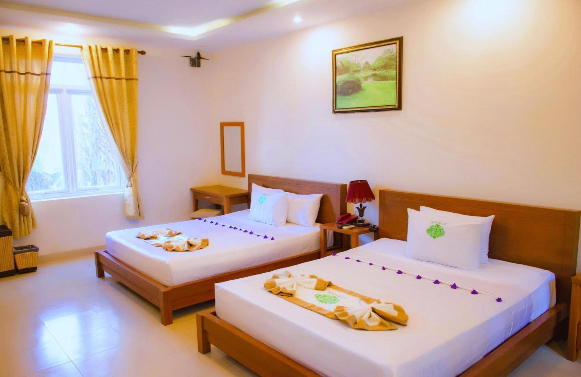 Saigon Emerald Resort 4*