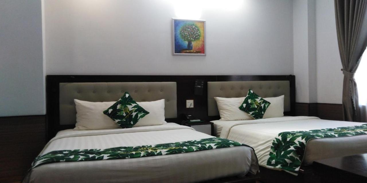 Hotel Flora 3*