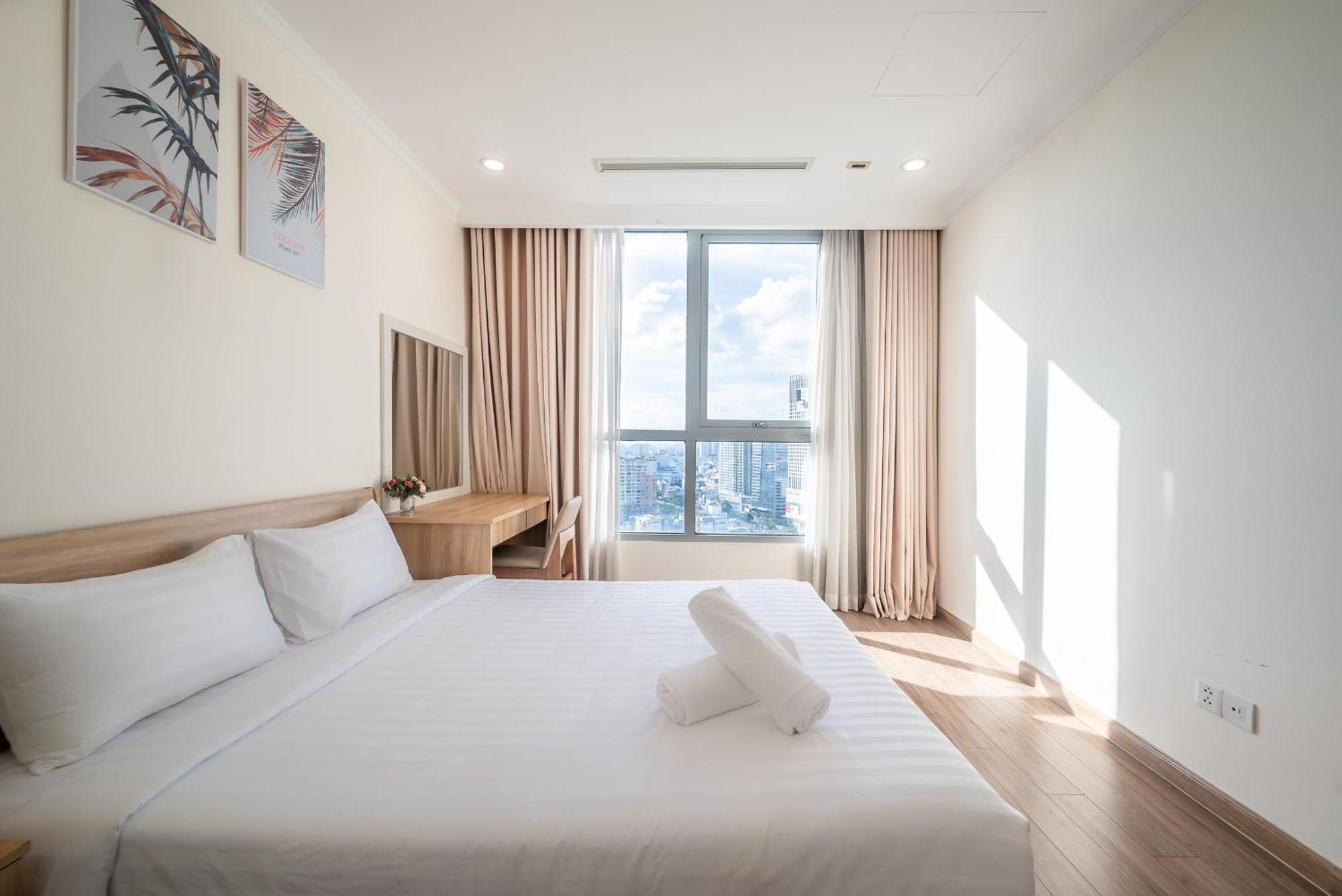 Apartment Vinhome Park *
