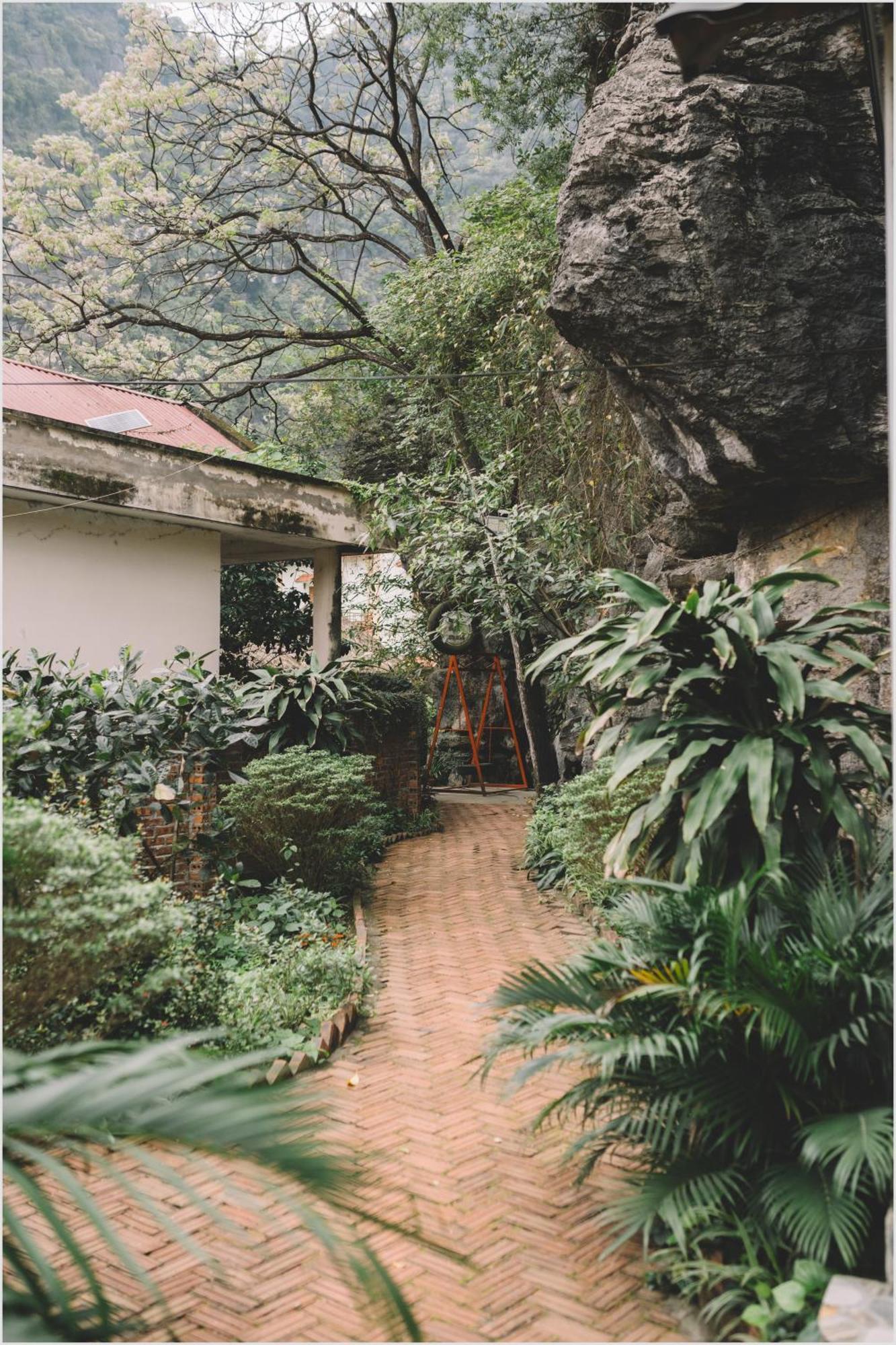 Trang An Mountain House Homestay