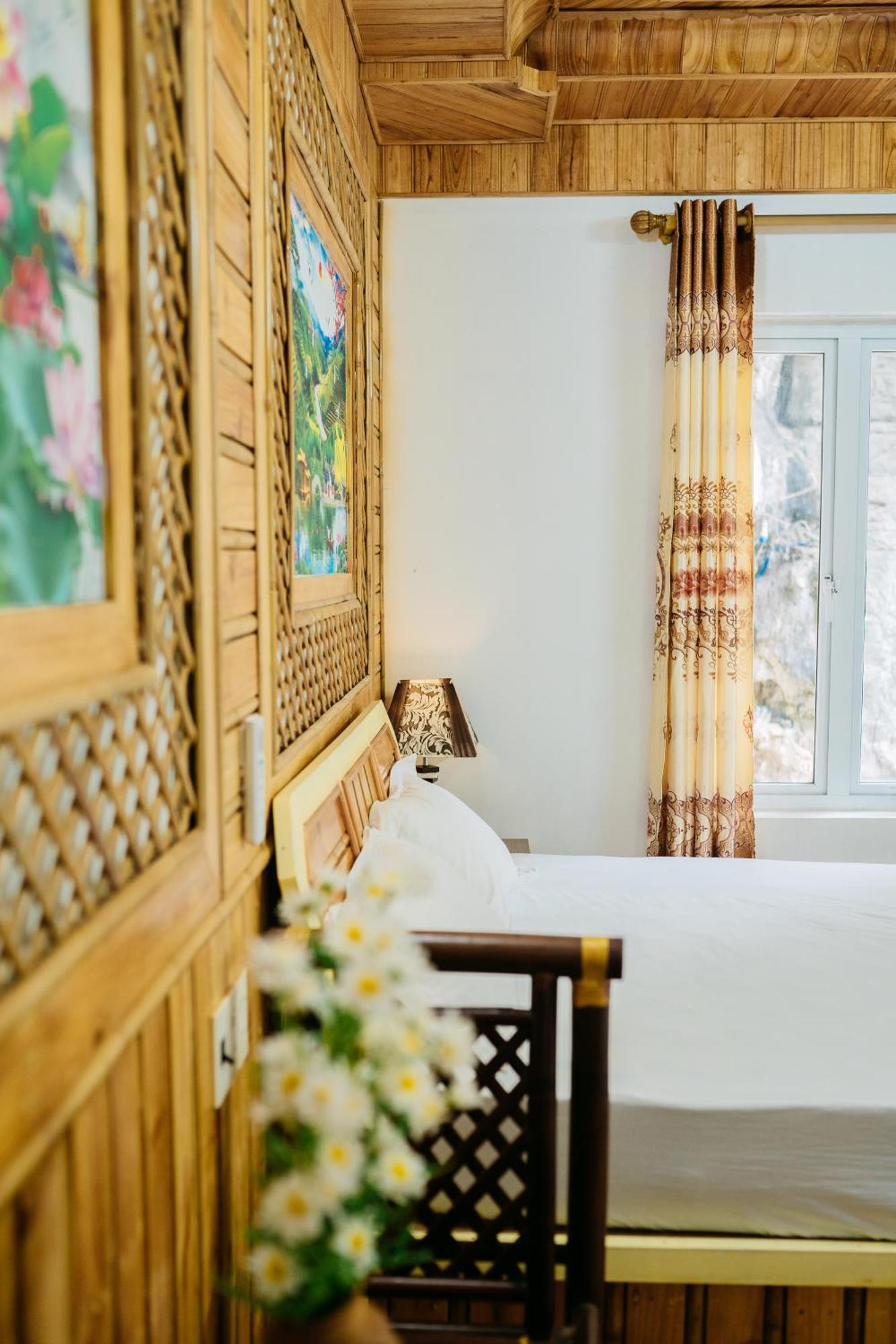Trang An Mountain House * Ninh Binh