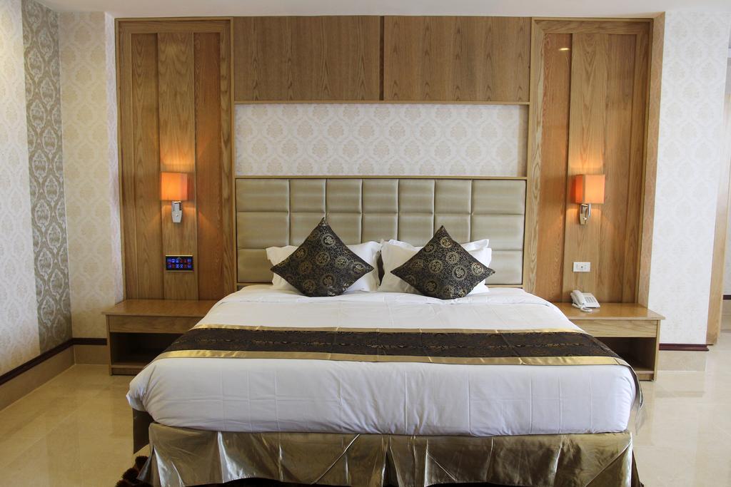 West Hotel 4*