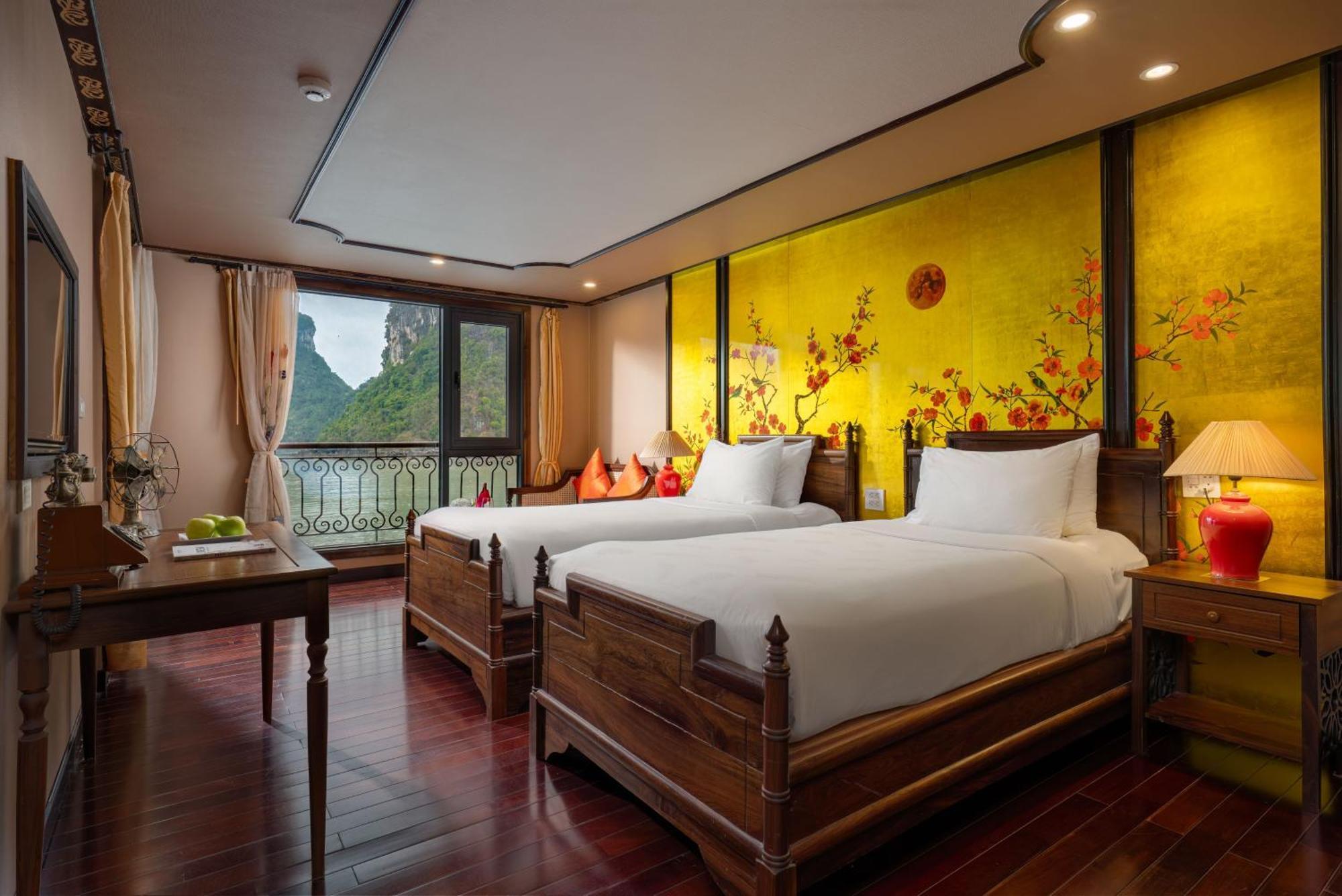 Indochine Cruise  Hạ Long