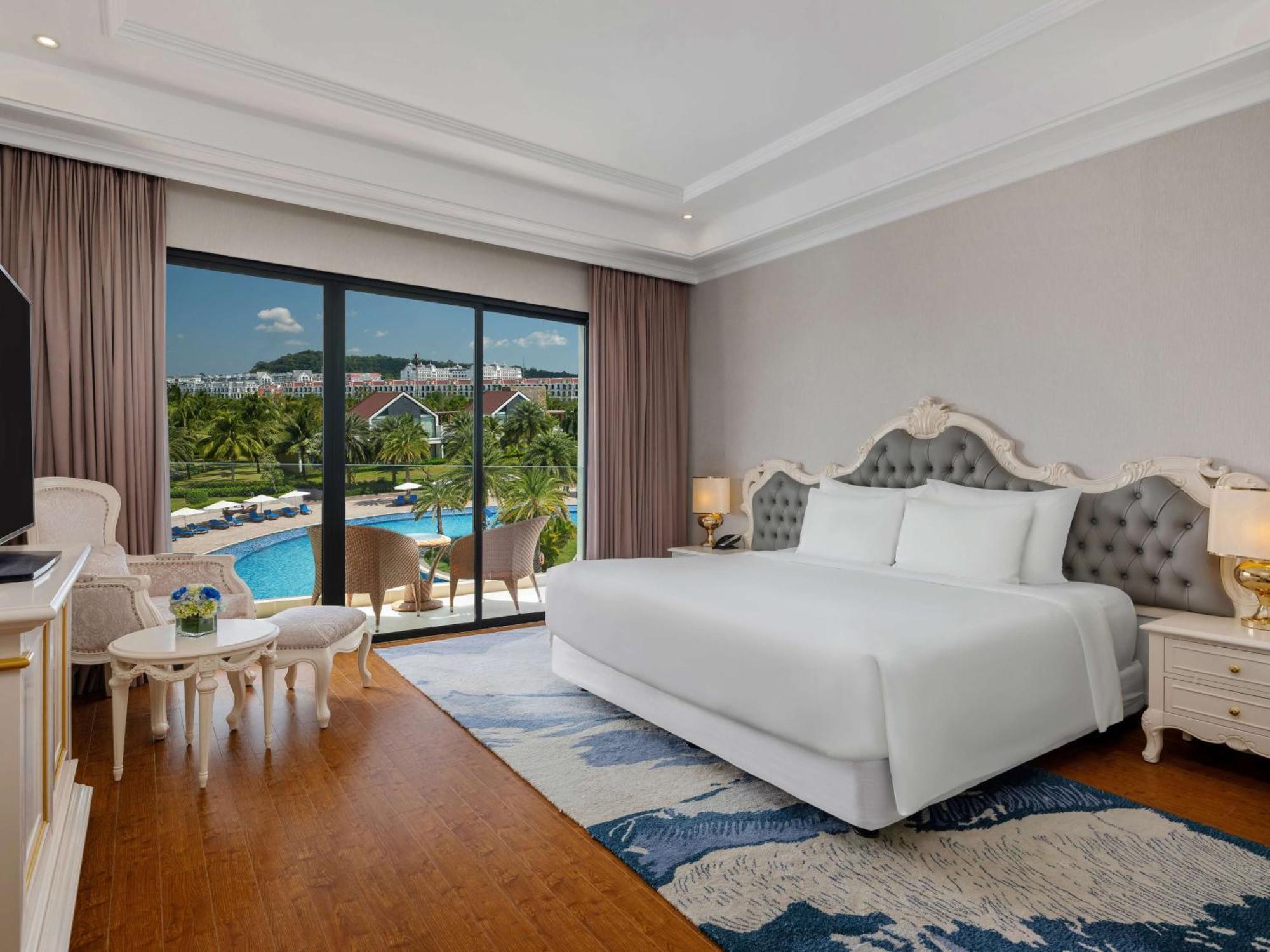 Radisson Blu 5*