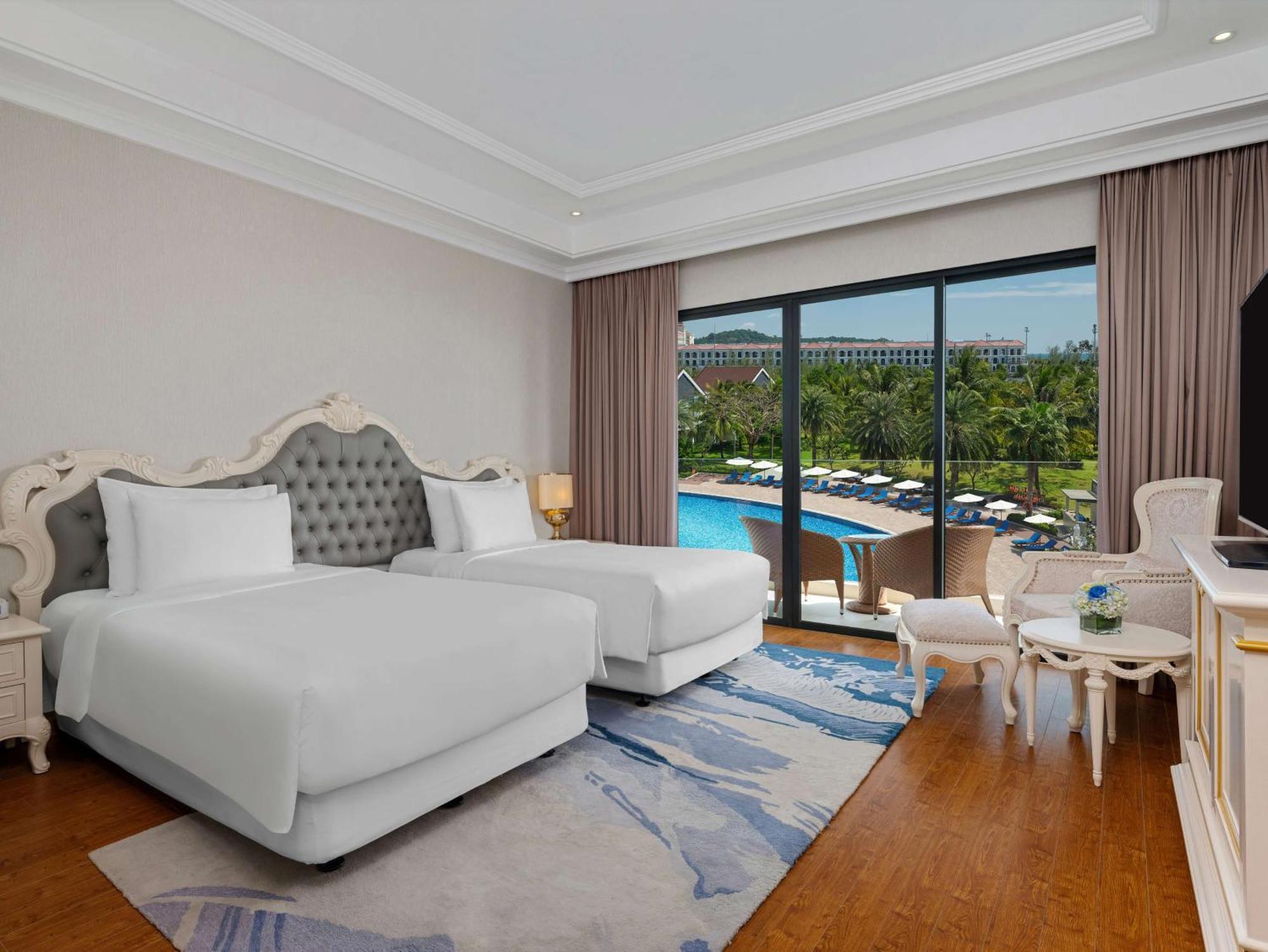 Radisson Blu Resort 5*