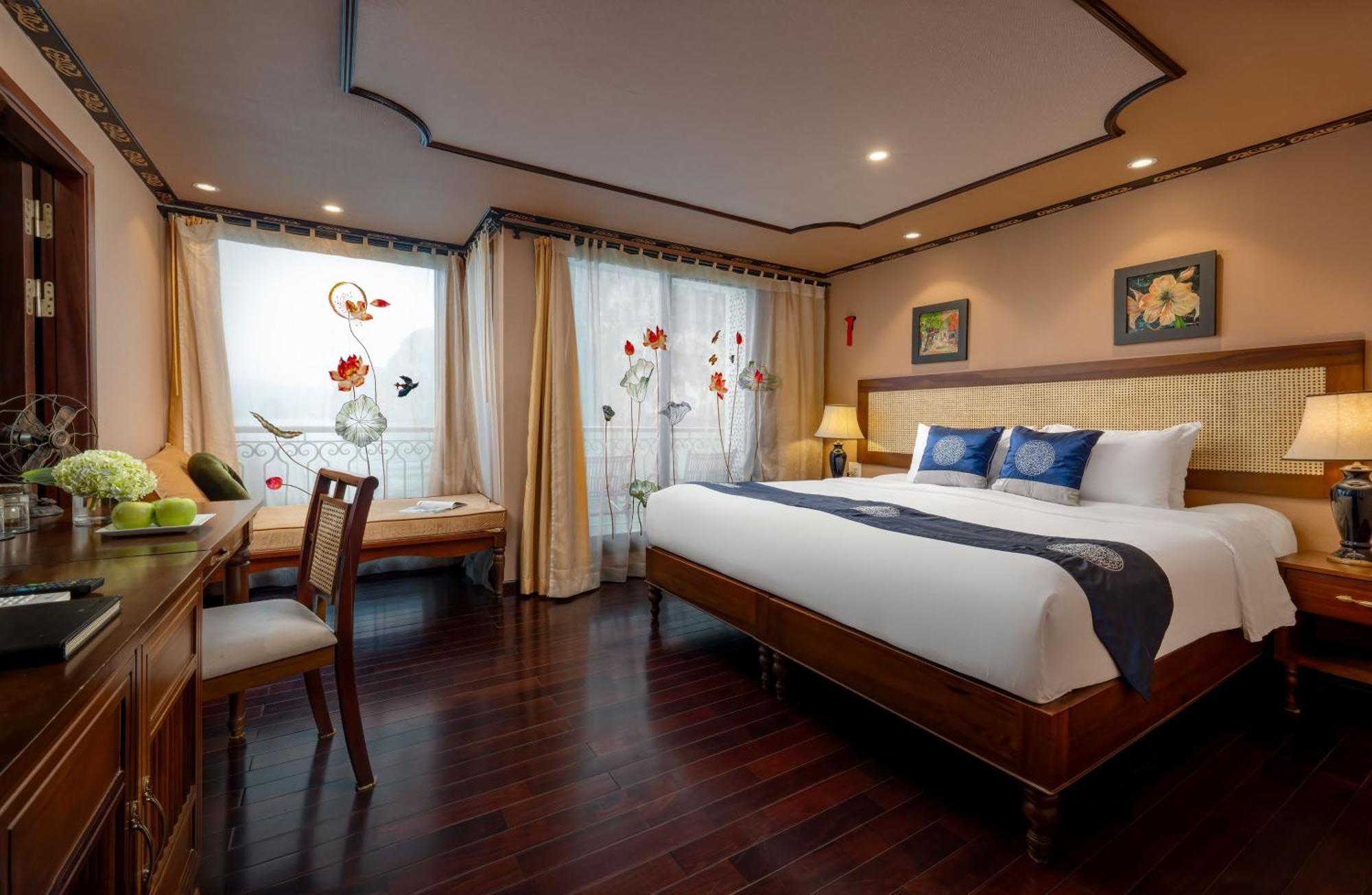 Indochine Cruise 5* Hạ Long
