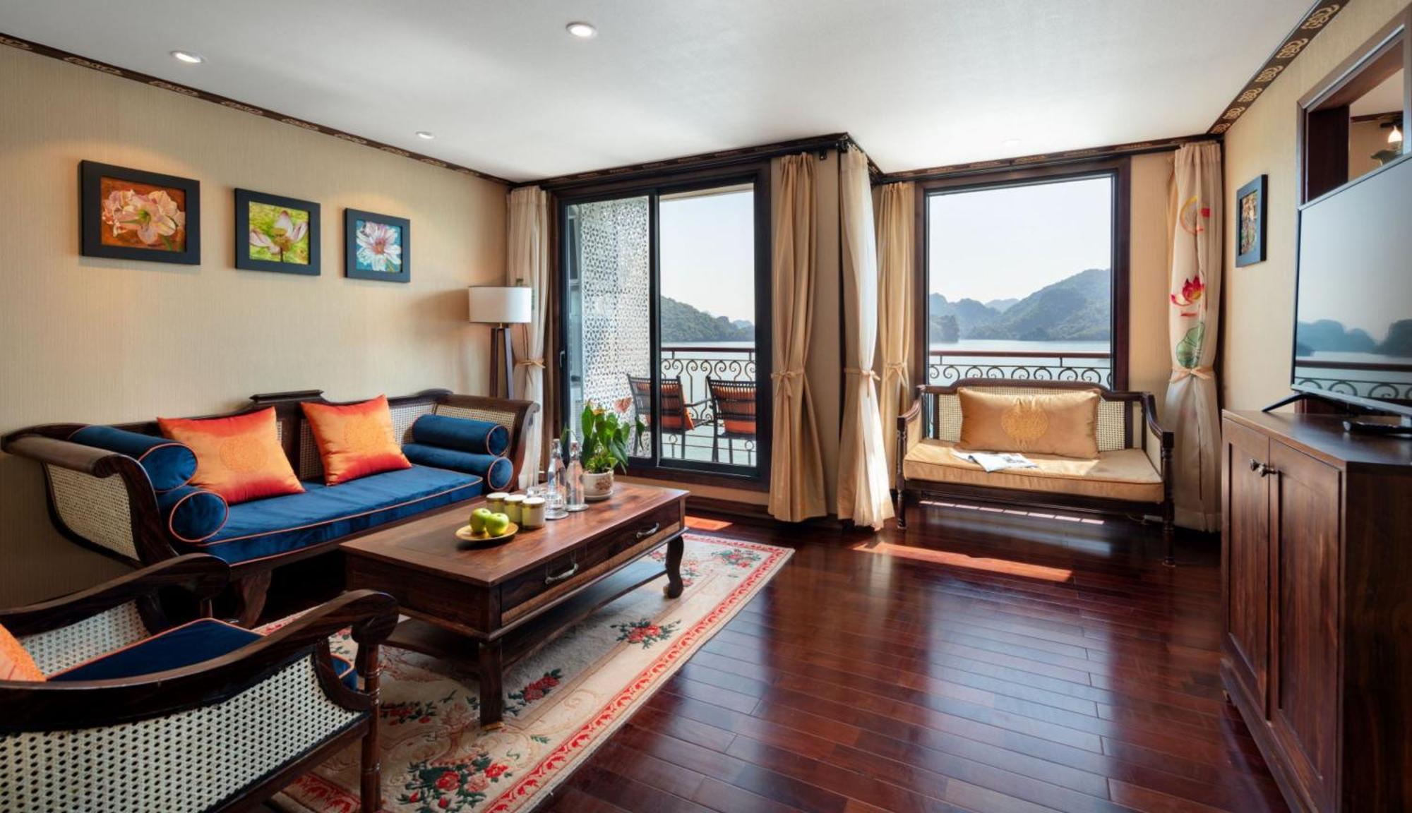 Indochine Cruise  Hạ Long
