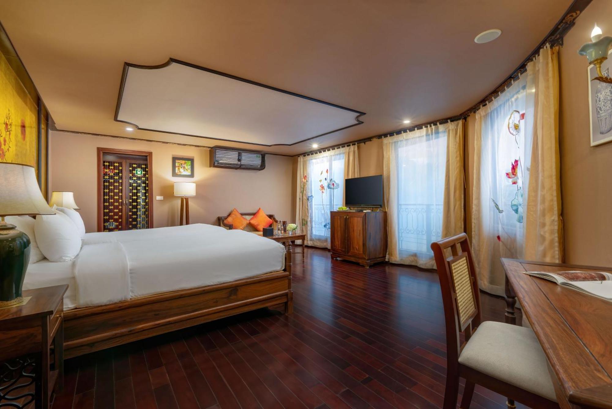 Indochine Cruise 5*