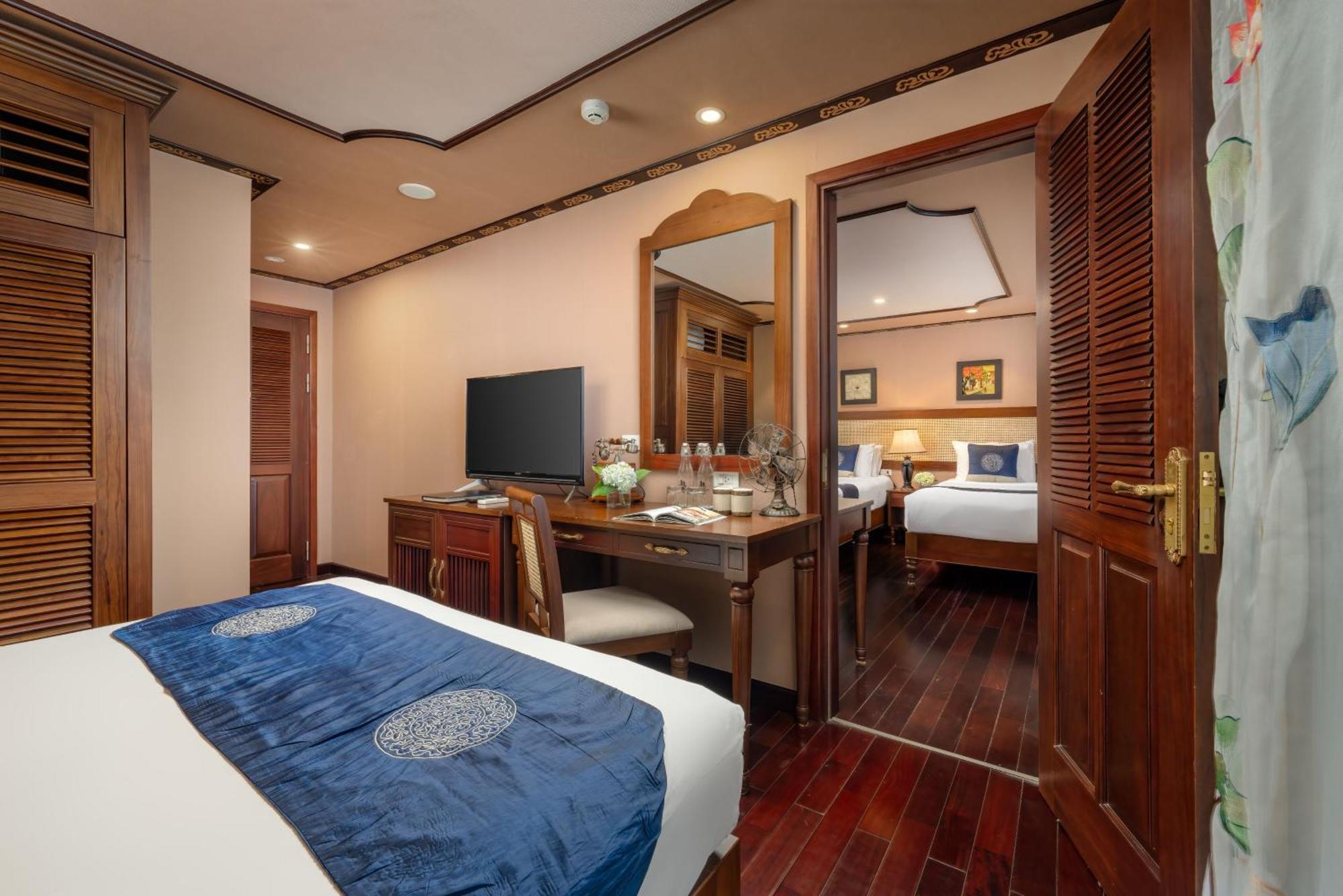 Indochine Cruise 5* Hạ Long