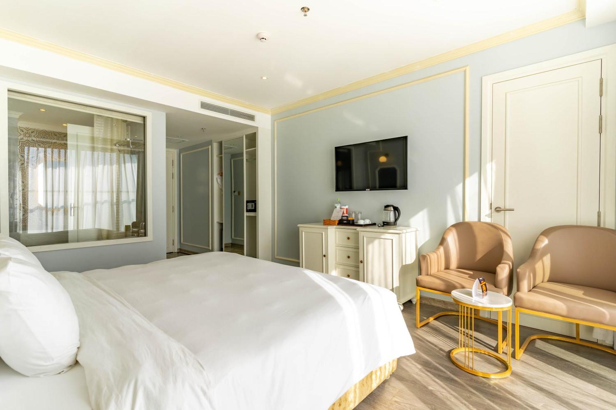 La Vague 4*