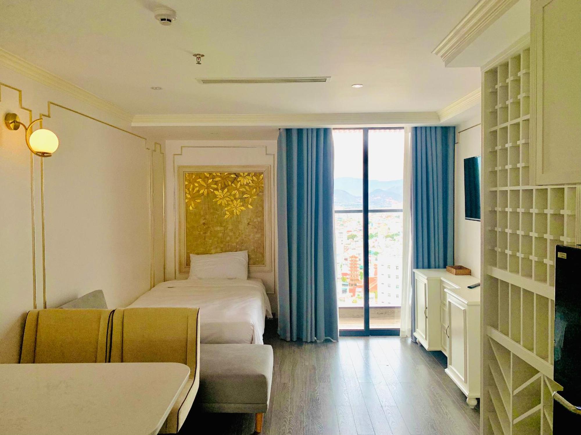 La Vague Hotel 4*