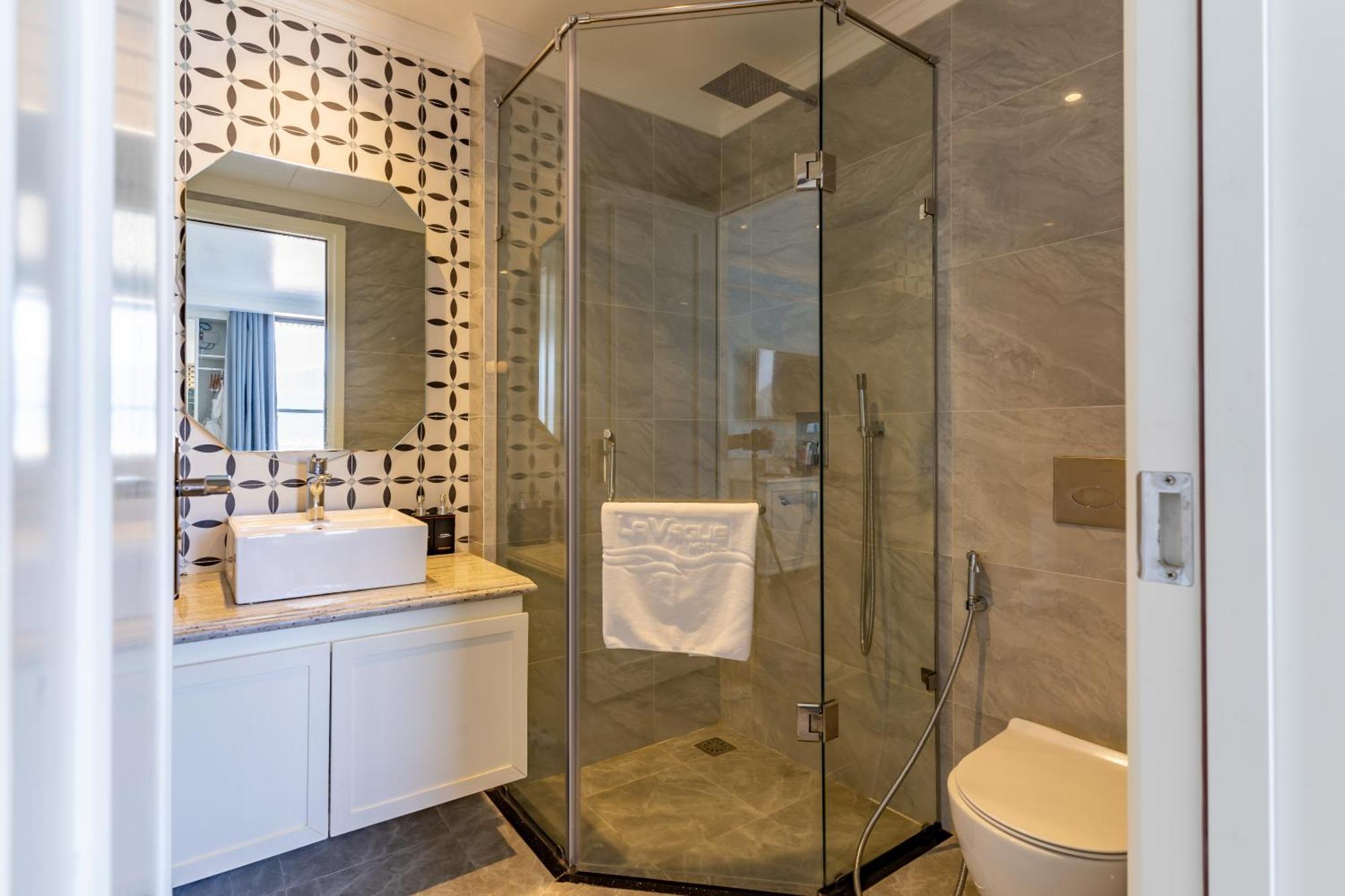 La Vague Hotel 4*