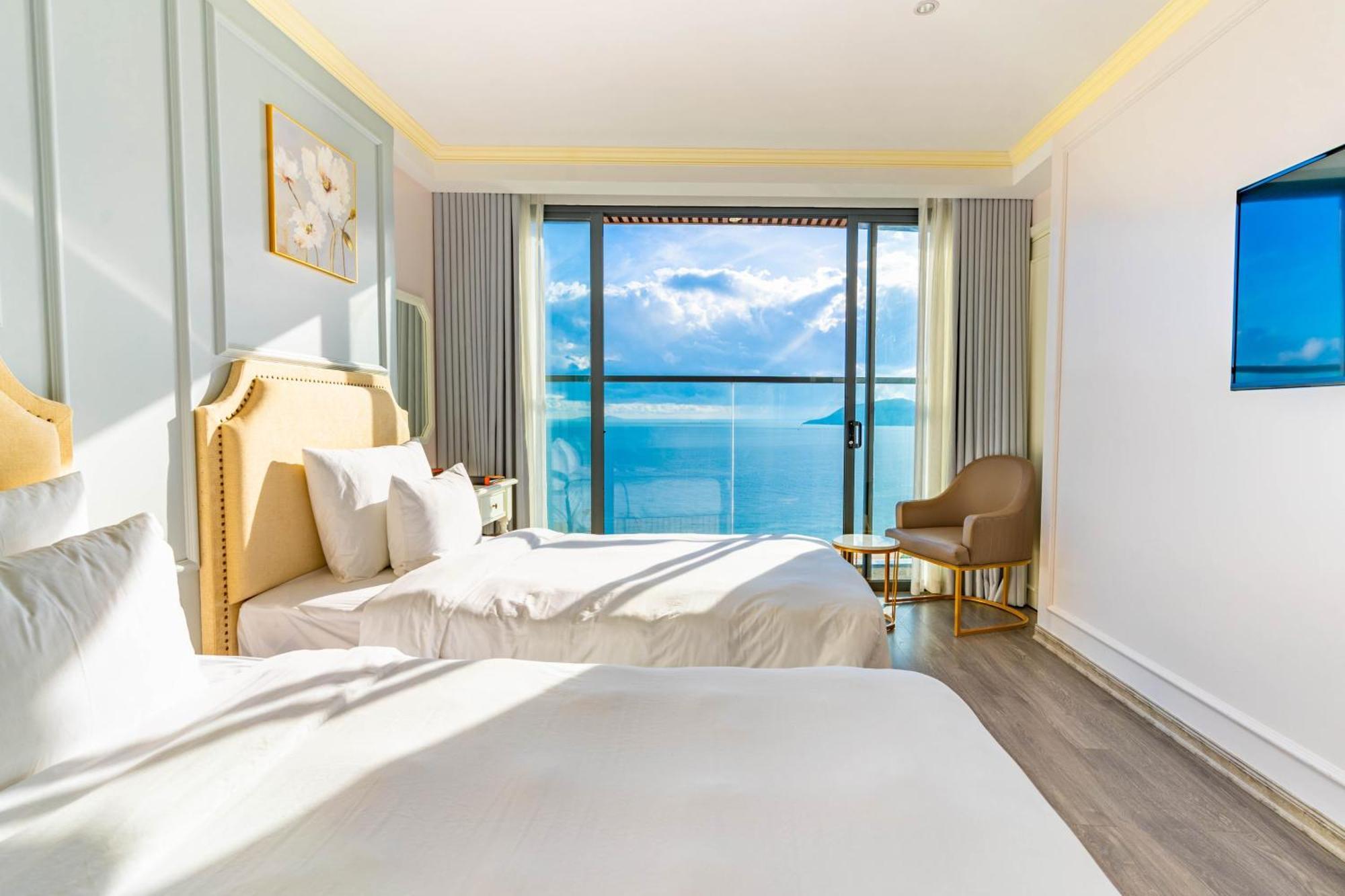 La Vague Hotel 4*