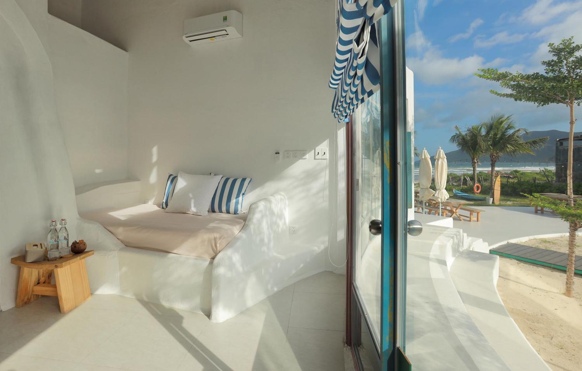 Khách sạn Isea By The Sea 5*