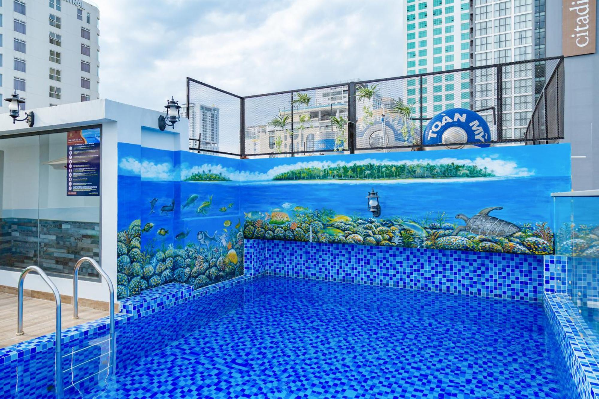 Hotel Azura Gold &