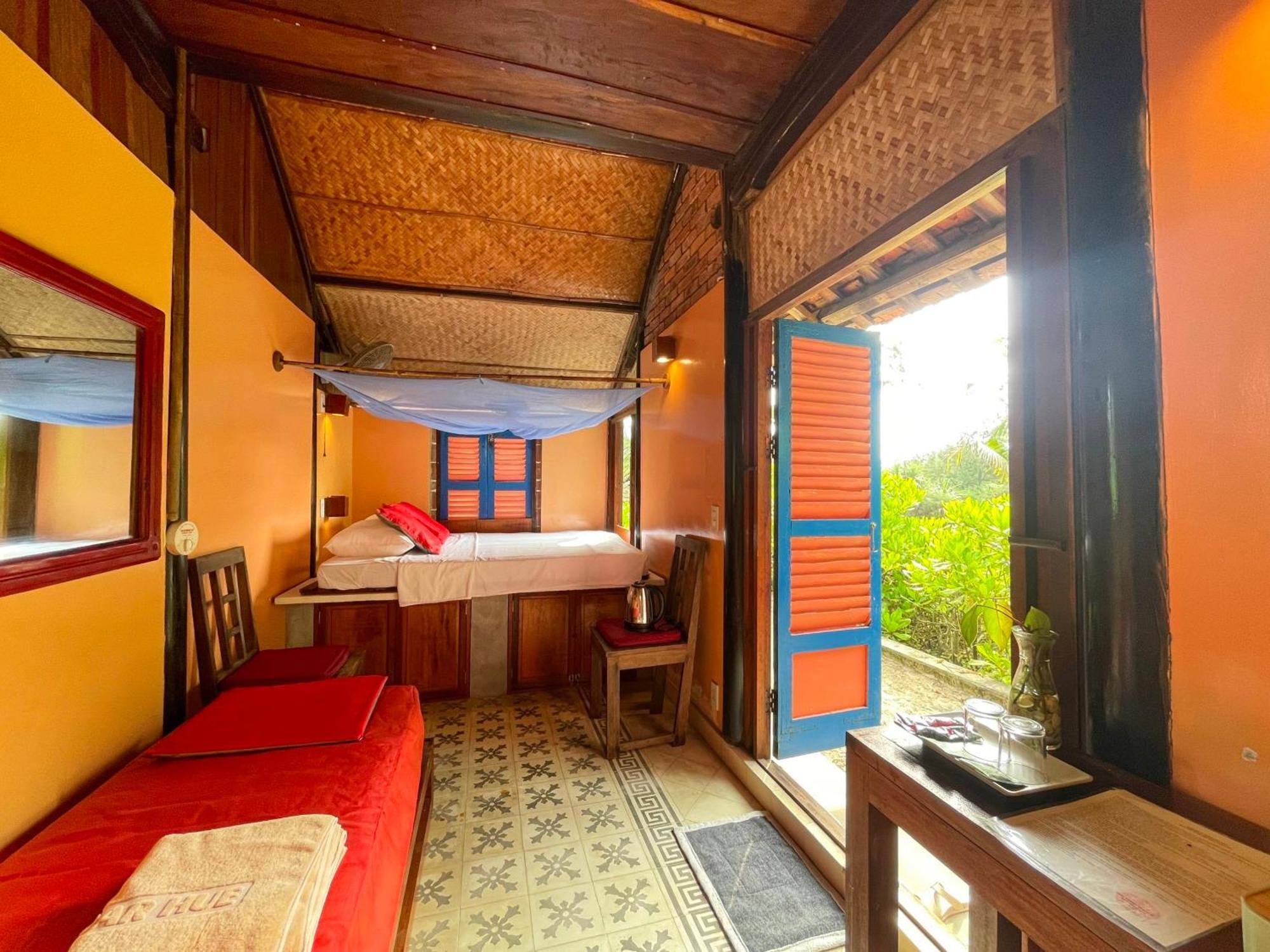 Bar Hotel